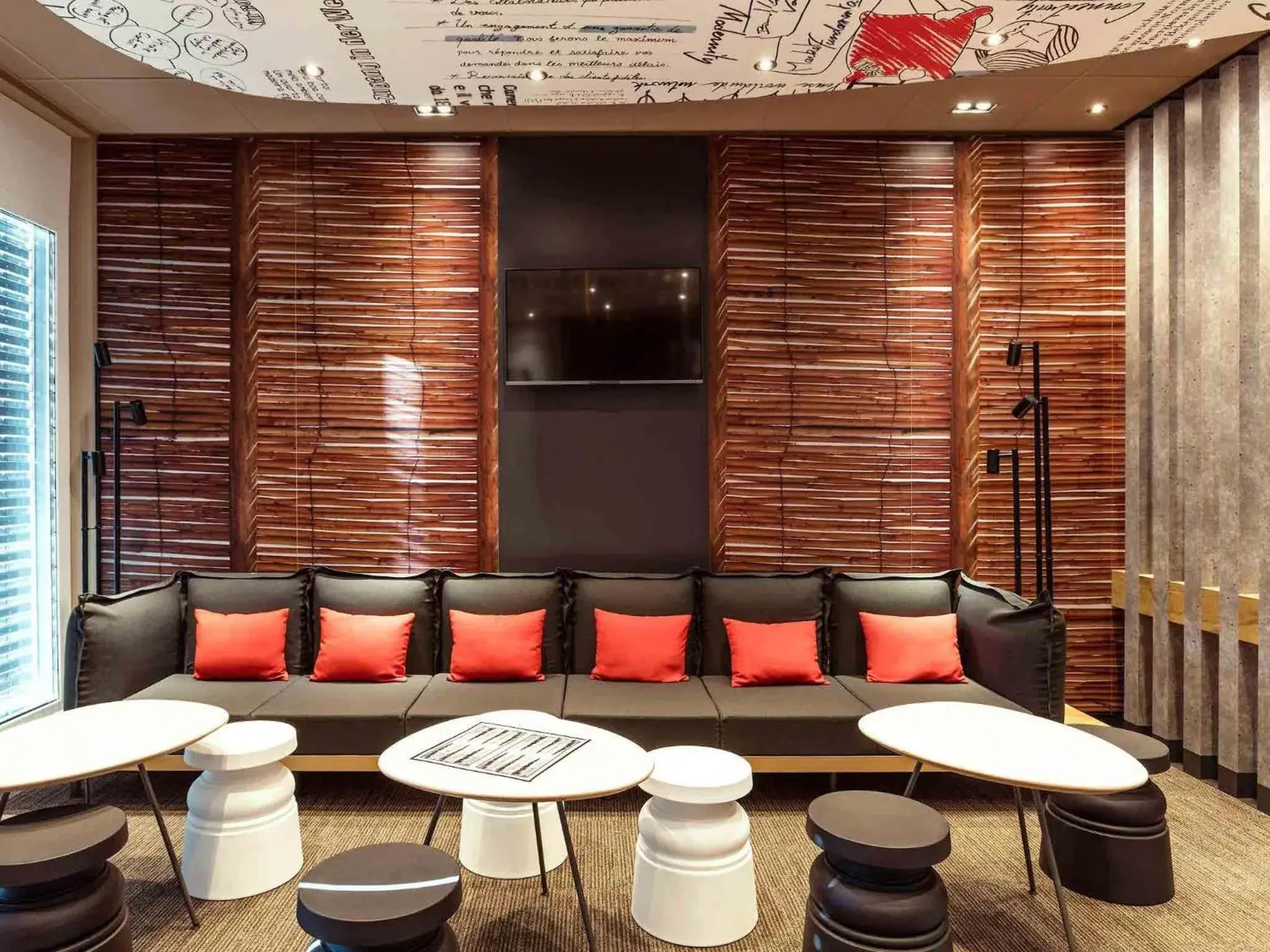 Lounge or bar in ibis Winterthur City Lounge or bar in ibis Winterthur City