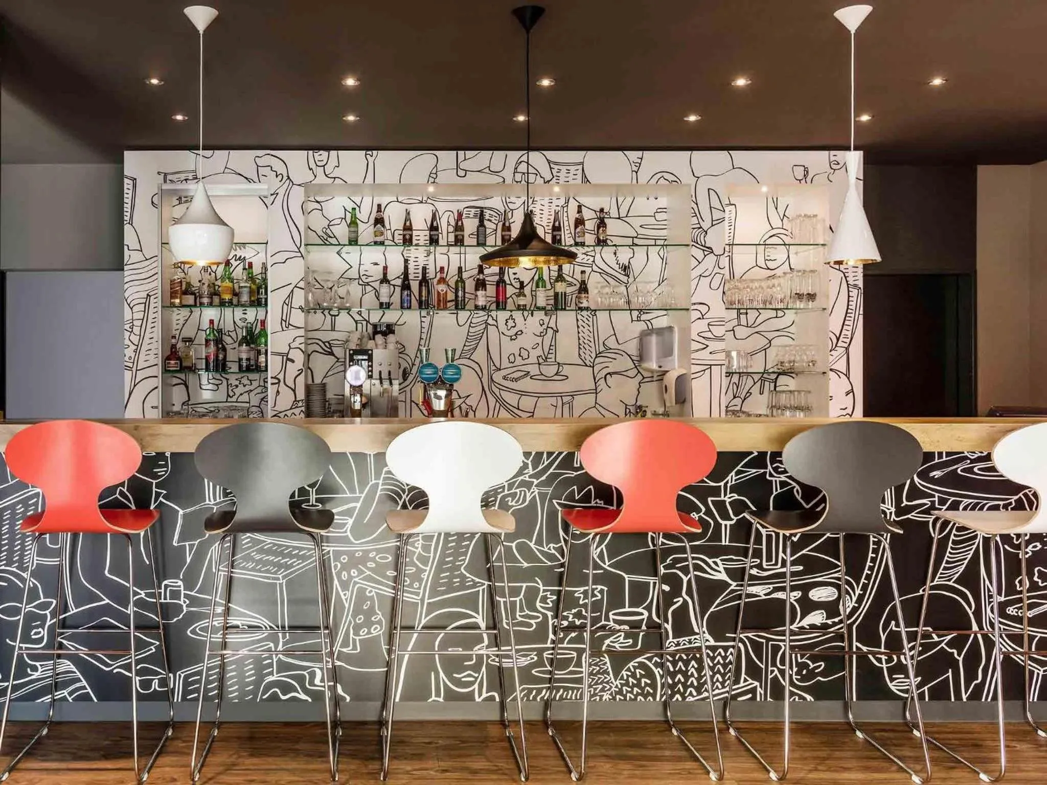 Lounge or bar in ibis Winterthur City