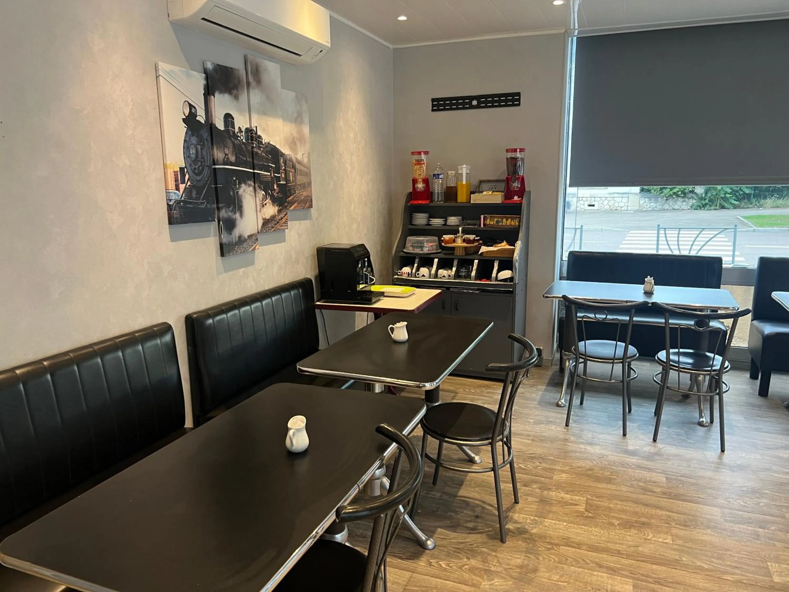 Breakfast in Hôtel des 2 Gares