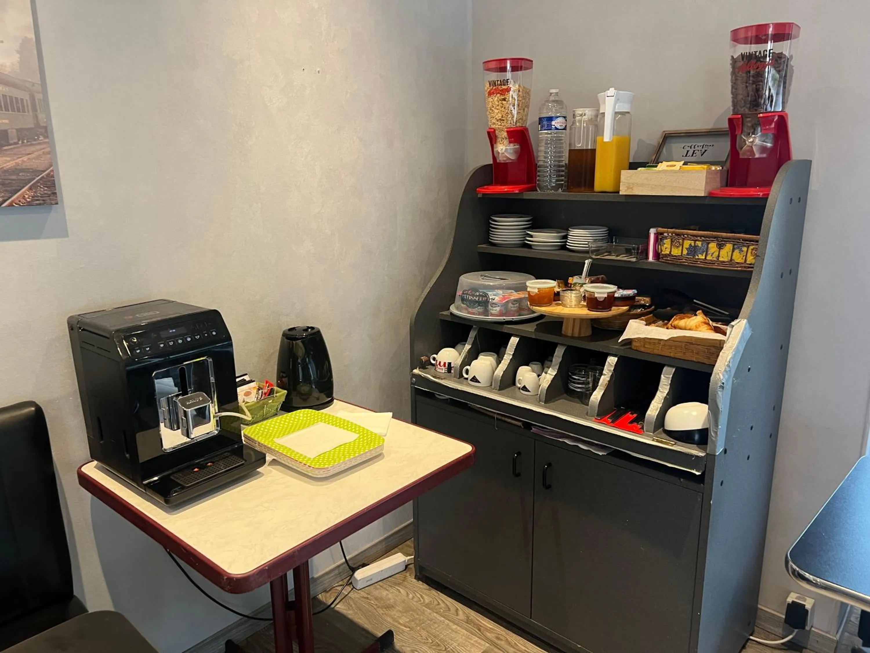 Breakfast in Hôtel des 2 Gares