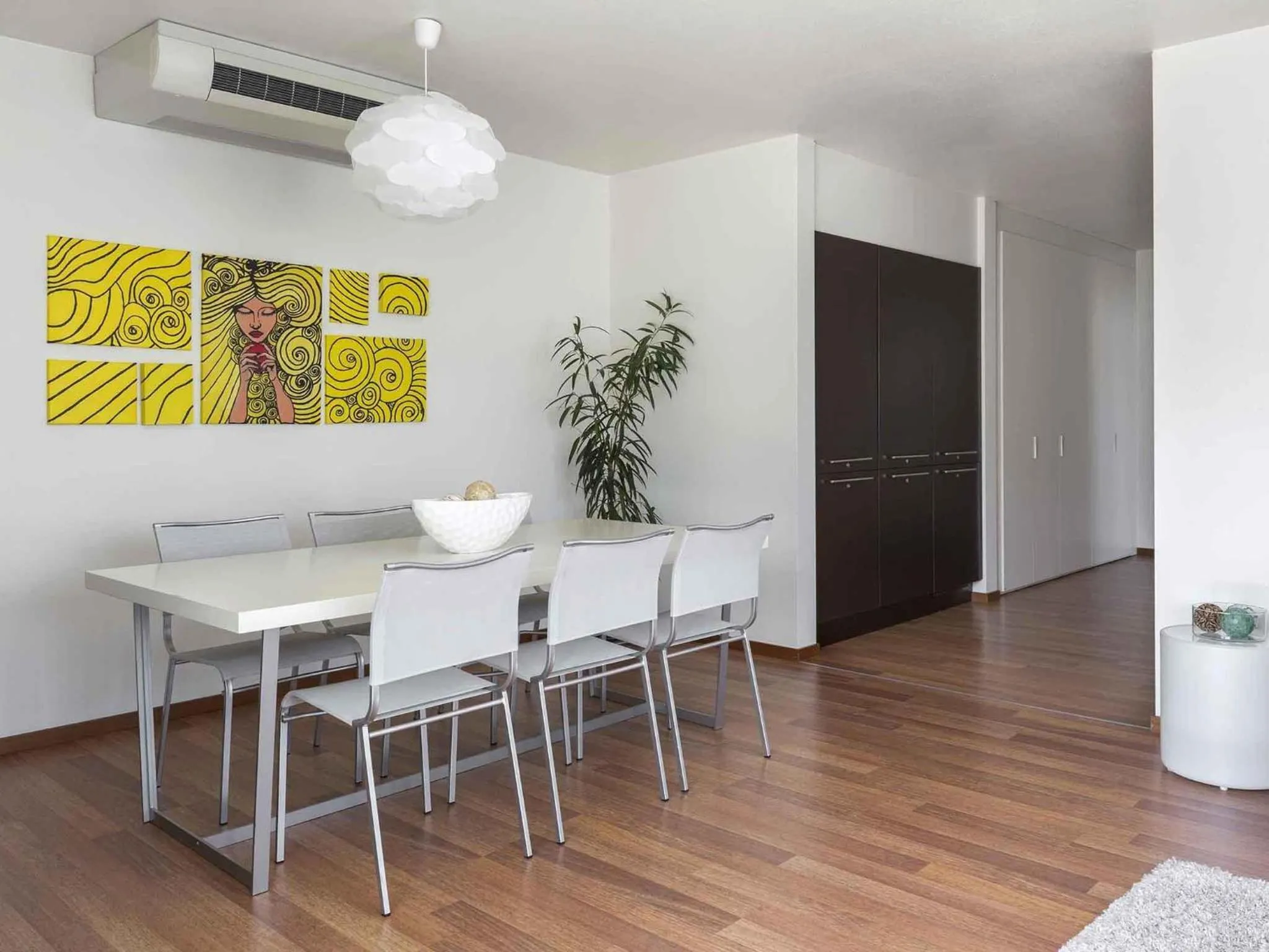 Bedroom in ibis Locarno