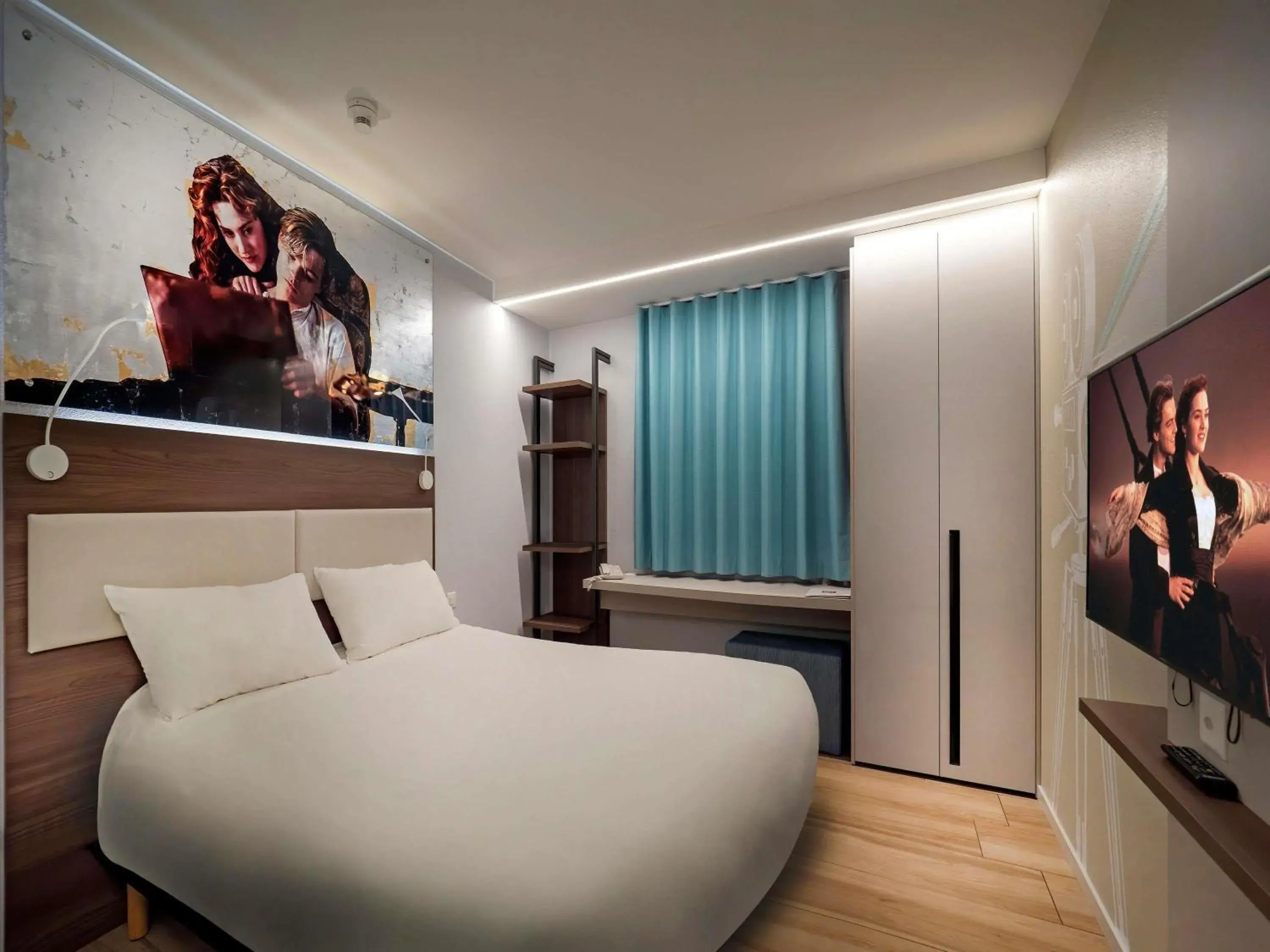 Bedroom, Bed in ibis Locarno Bedroom, Bed in ibis Locarno