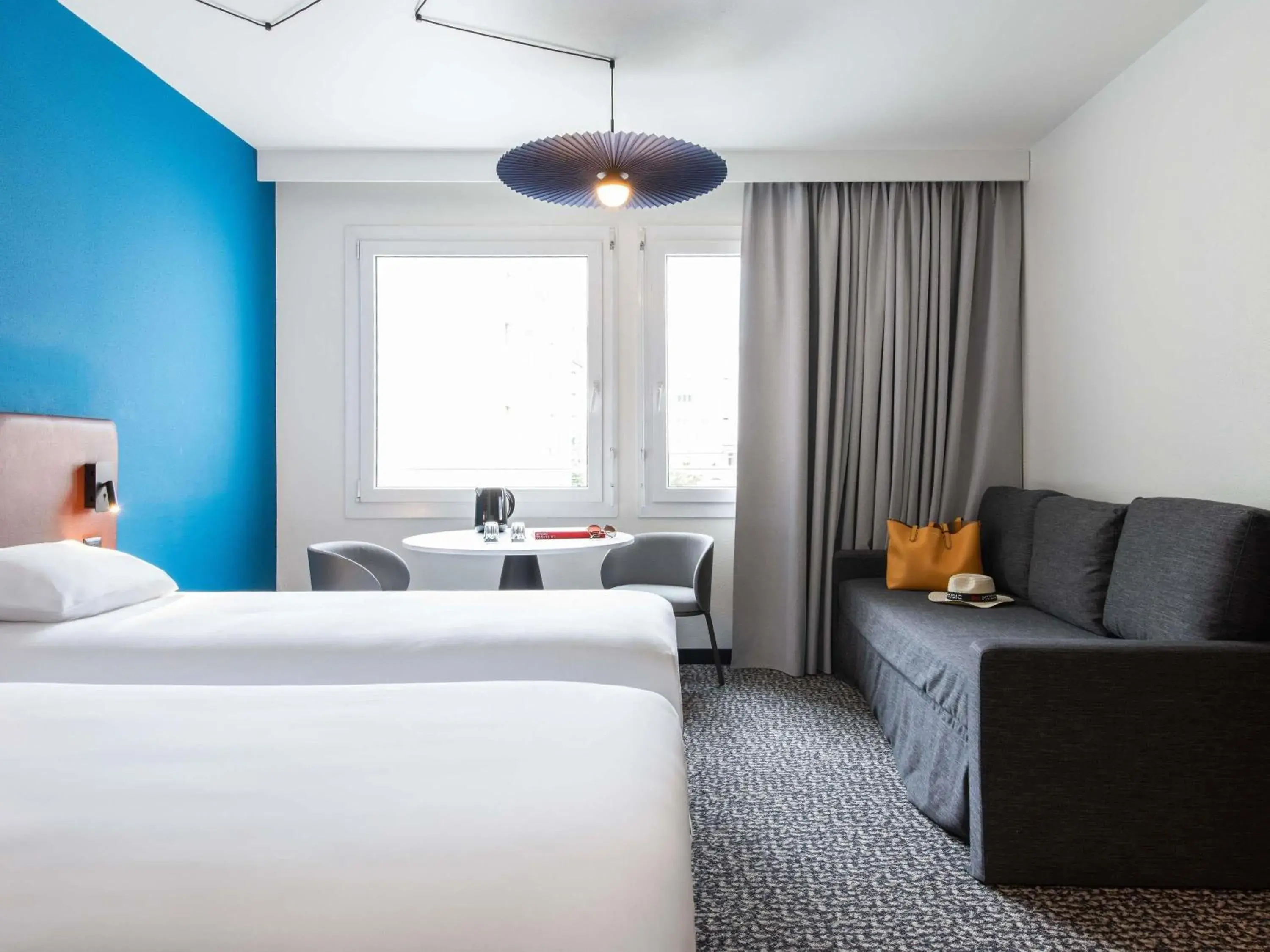 Bedroom, Bed in ibis Lausanne Centre Bedroom, Bed in ibis Lausanne Centre