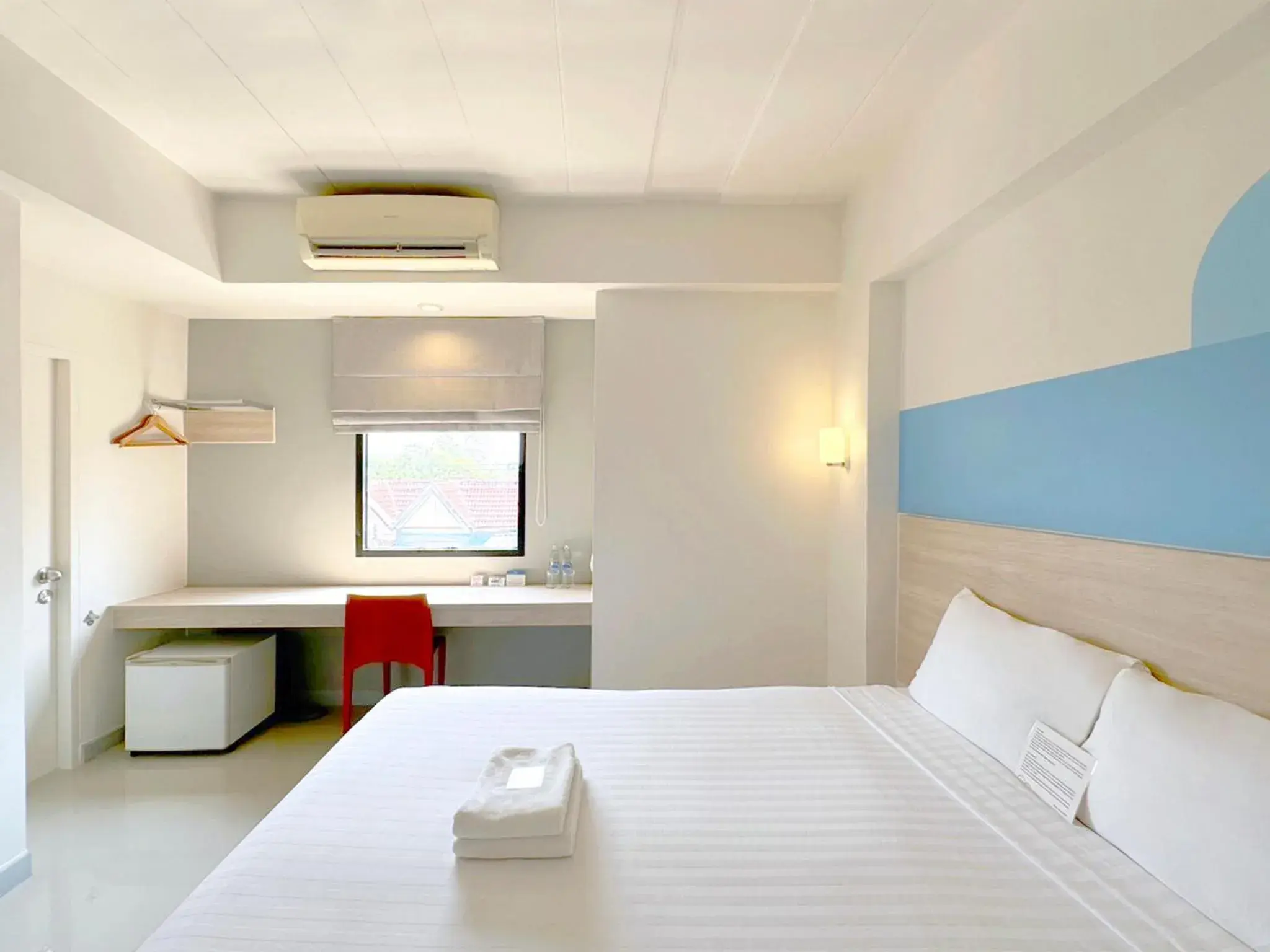 Bedroom, Bed in HOP INN Sakon Nakhon Bedroom, Bed in HOP INN Sakon Nakhon