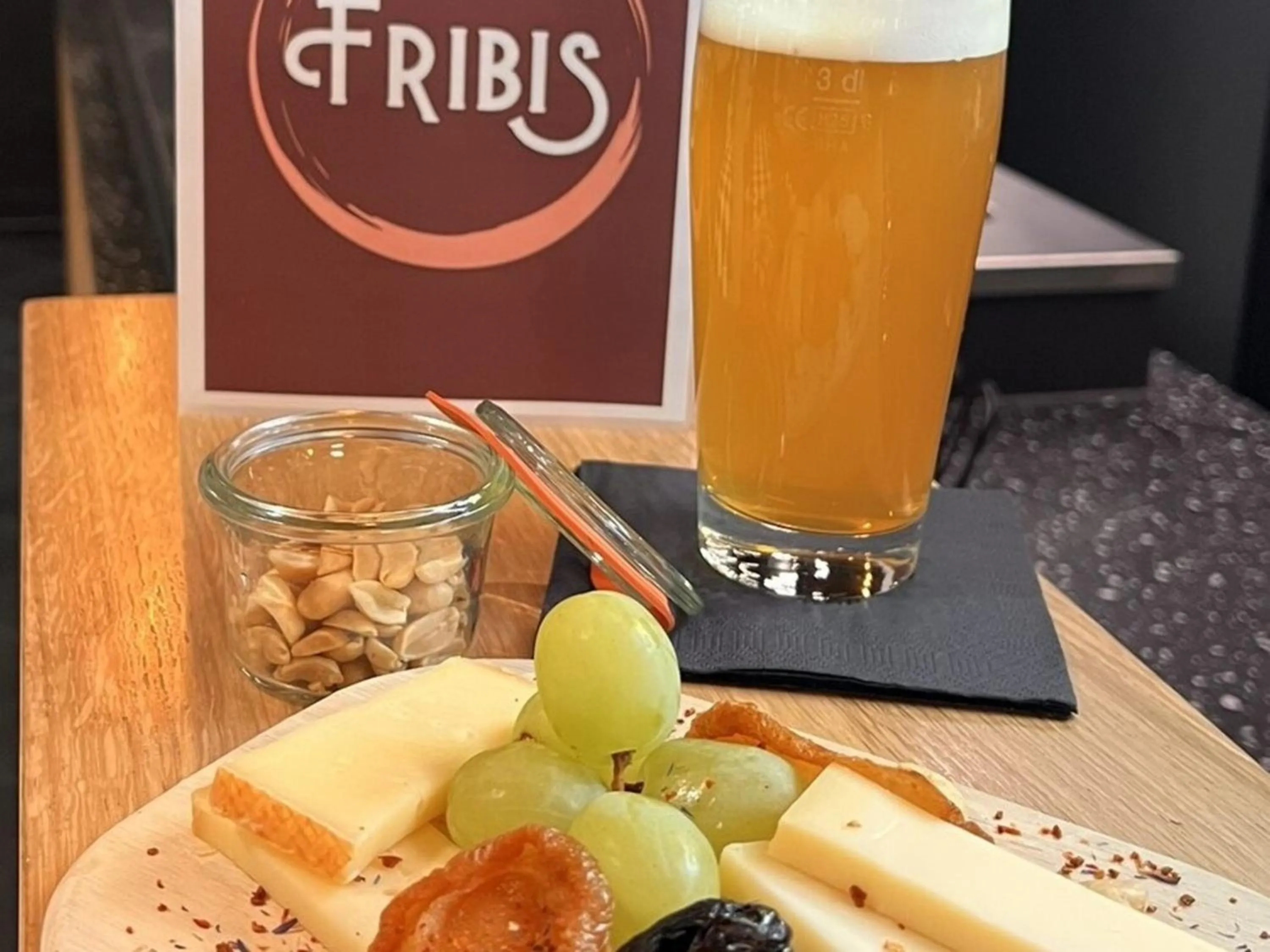 Lounge or bar in ibis Fribourg