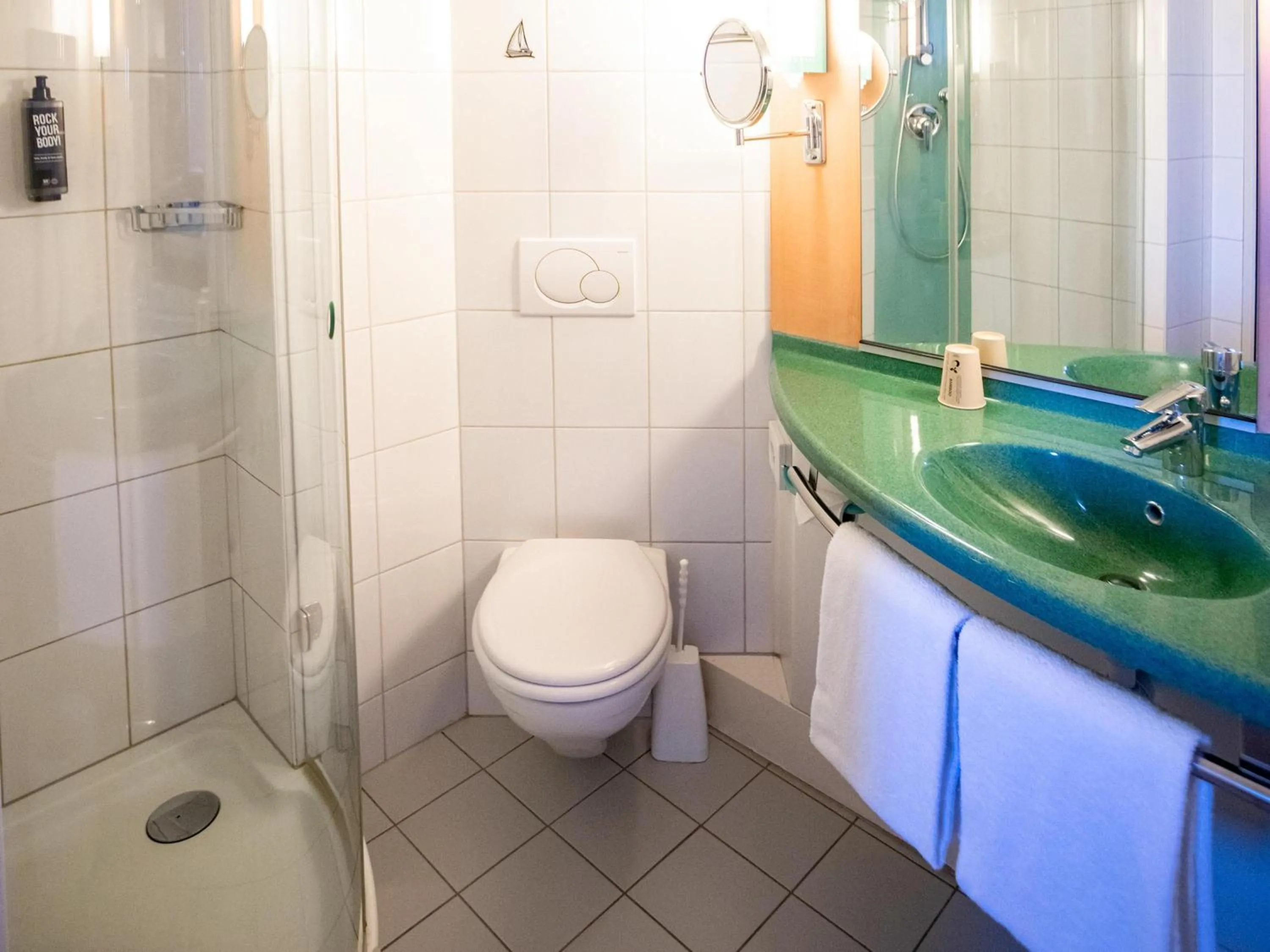 Bedroom in ibis Fribourg