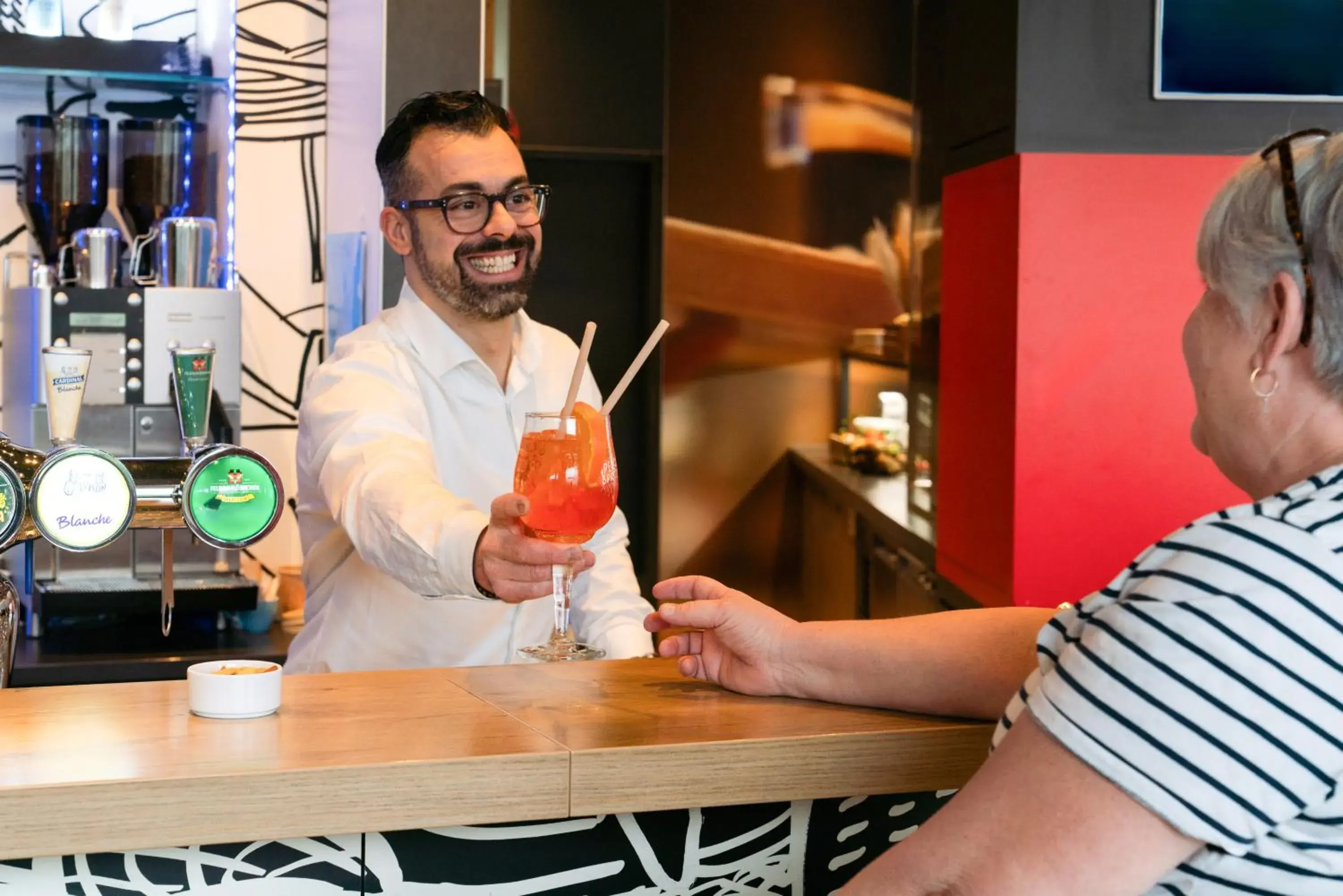 Lounge or bar in ibis Genève Aéroport Lounge or bar in ibis Genève Aéroport