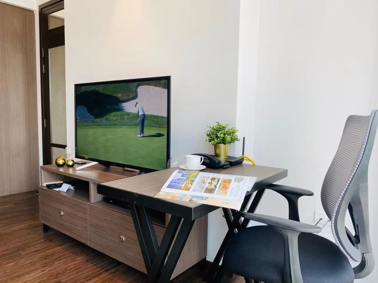 TV and multimedia in Civic Horizon Hotel & Residence