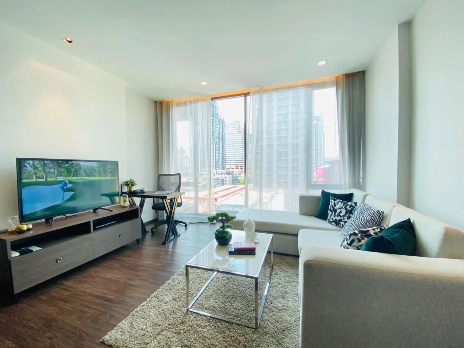 Living room in Civic Horizon Hotel & Residence