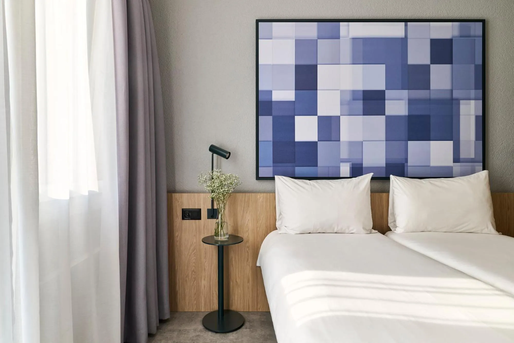 Bedroom, Bed in ibis Chur