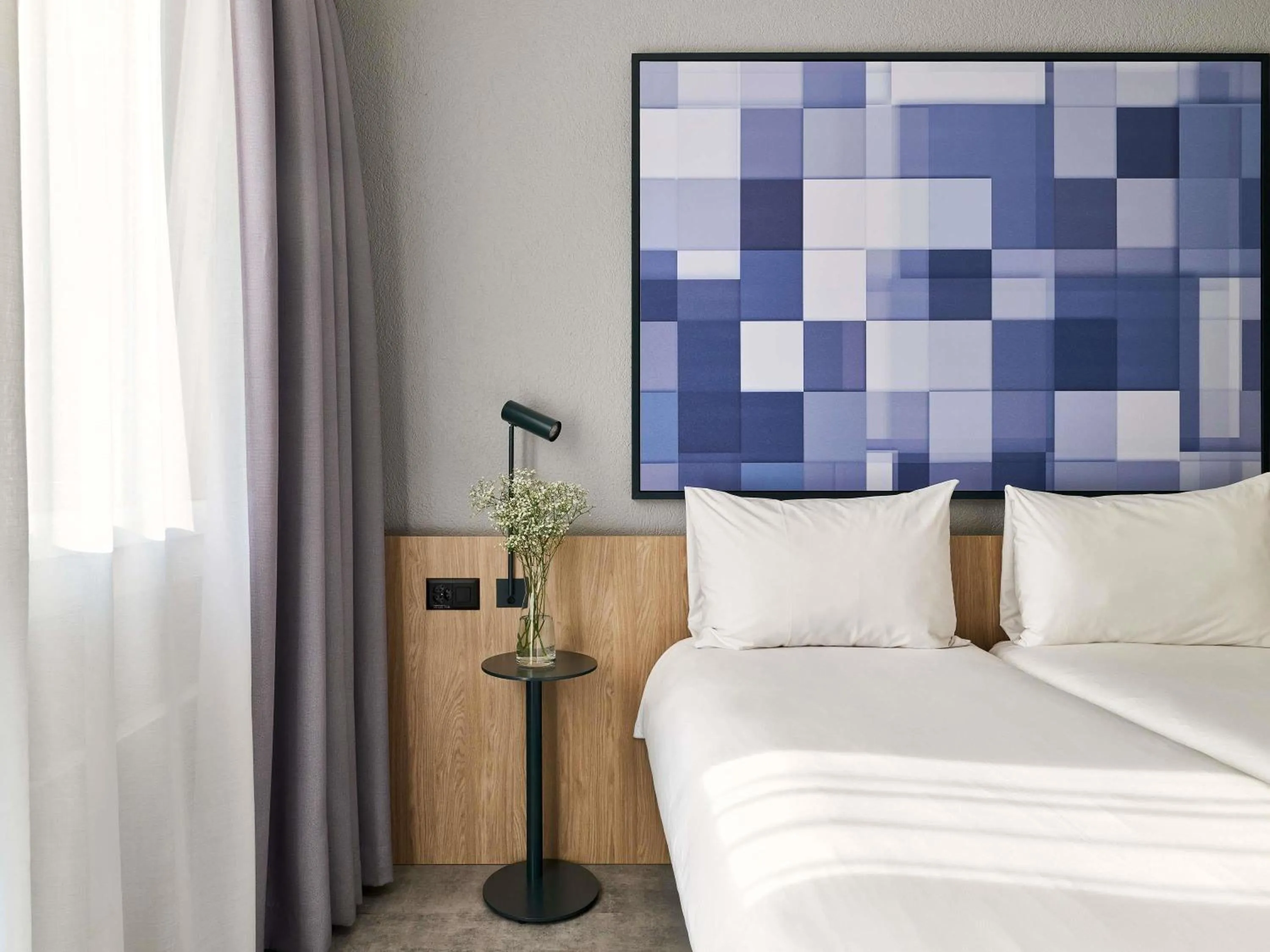 Bedroom, Bed in ibis Chur