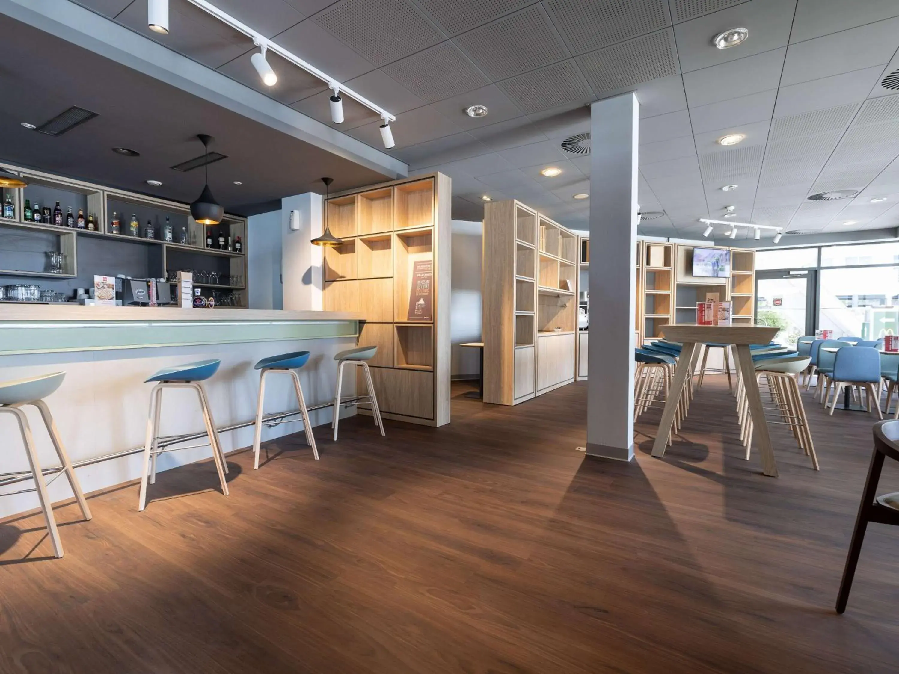 Lounge or bar in ibis Chur Lounge or bar in ibis Chur
