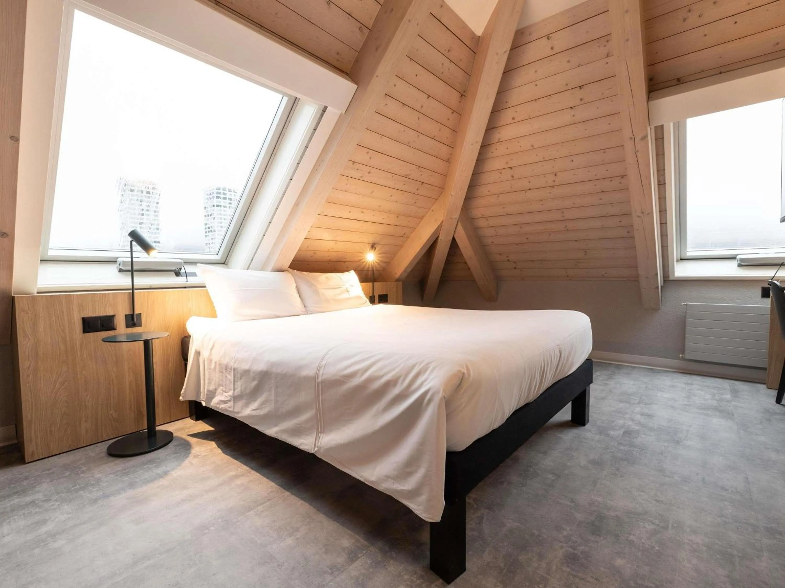 Bedroom, Bed in ibis Chur