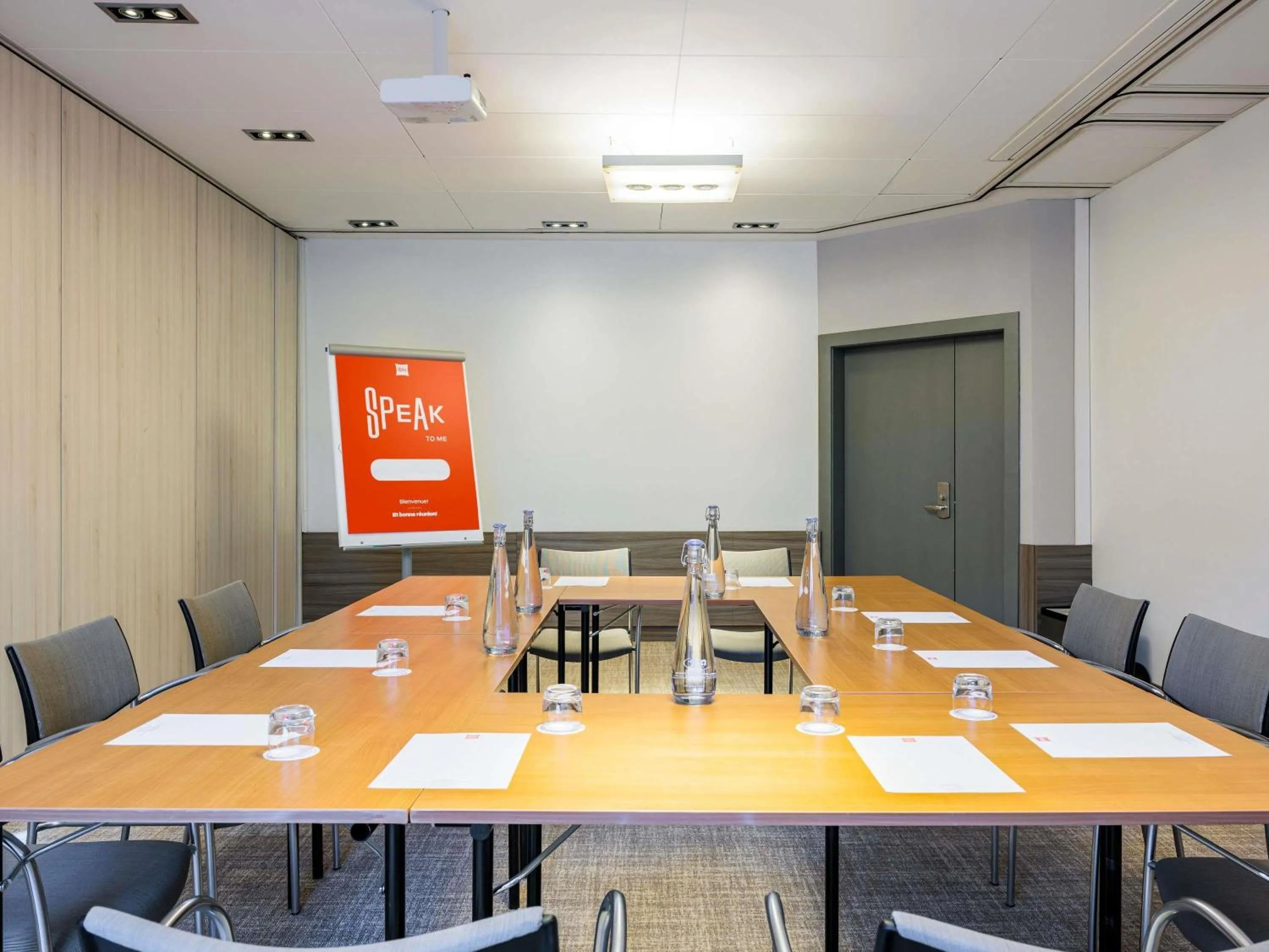 Meeting/conference room in ibis Lausanne Crissier