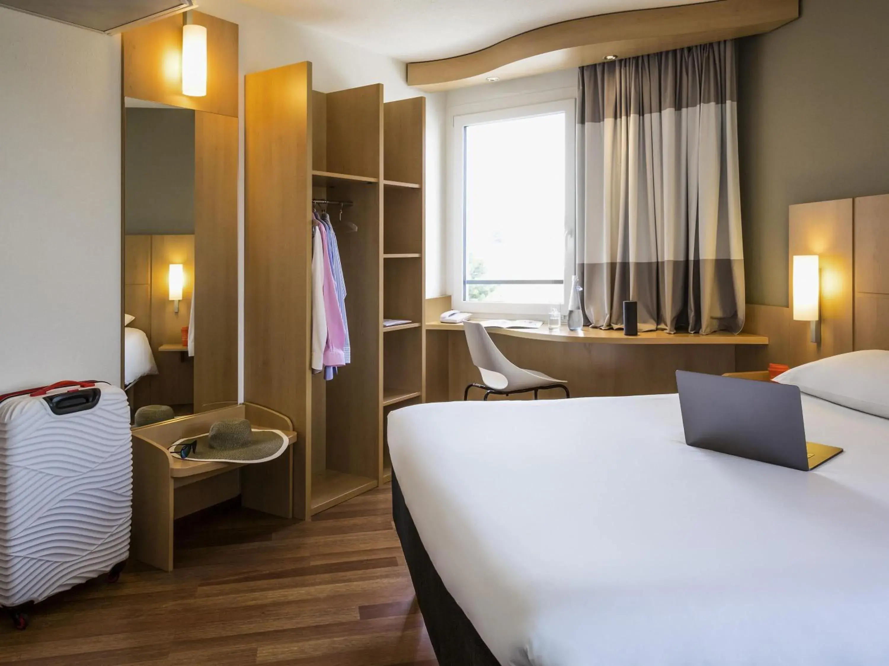 Bedroom, Bed in ibis Lausanne Crissier Bedroom, Bed in ibis Lausanne Crissier