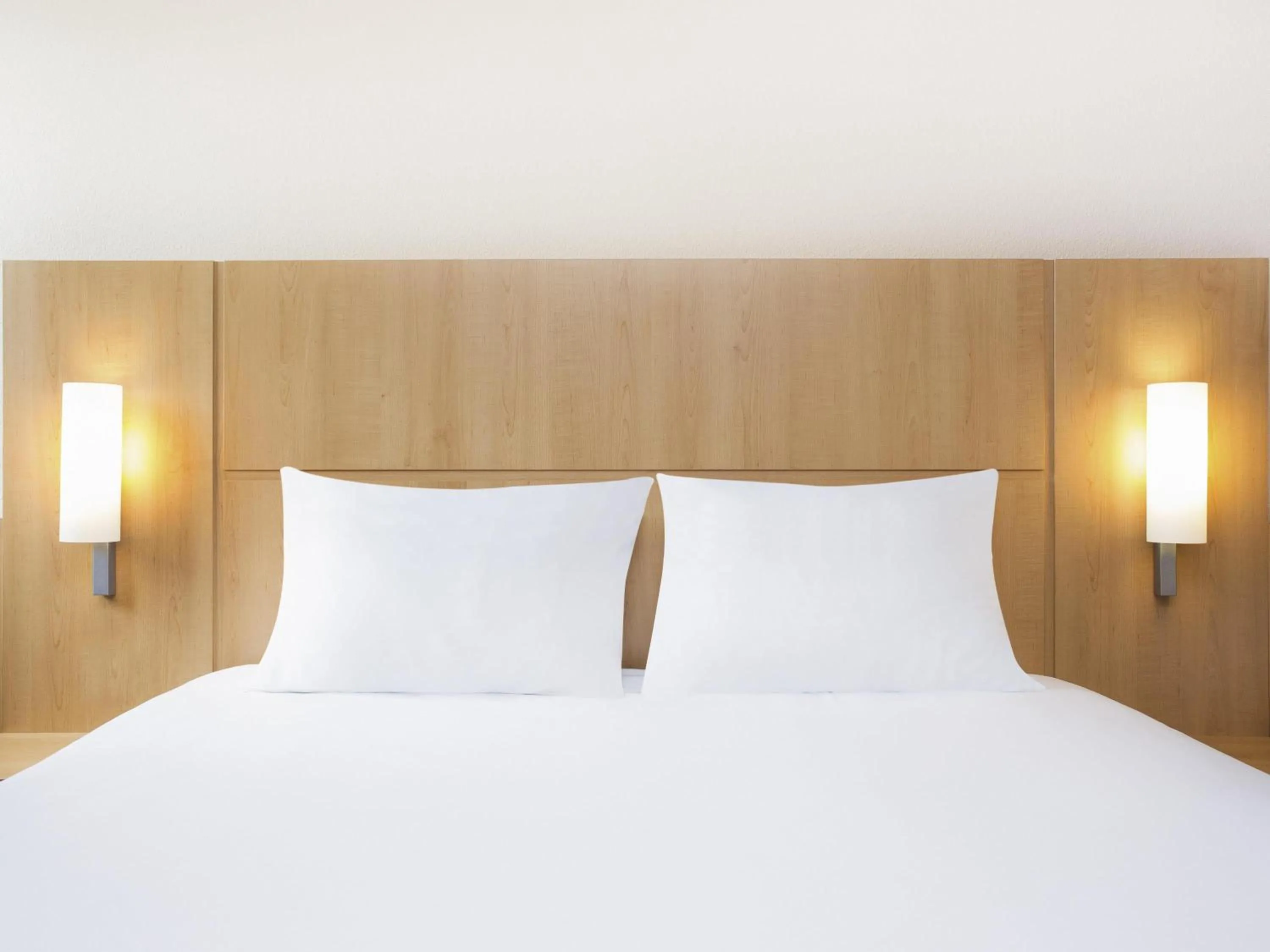 Bedroom, Bed in ibis Lausanne Crissier