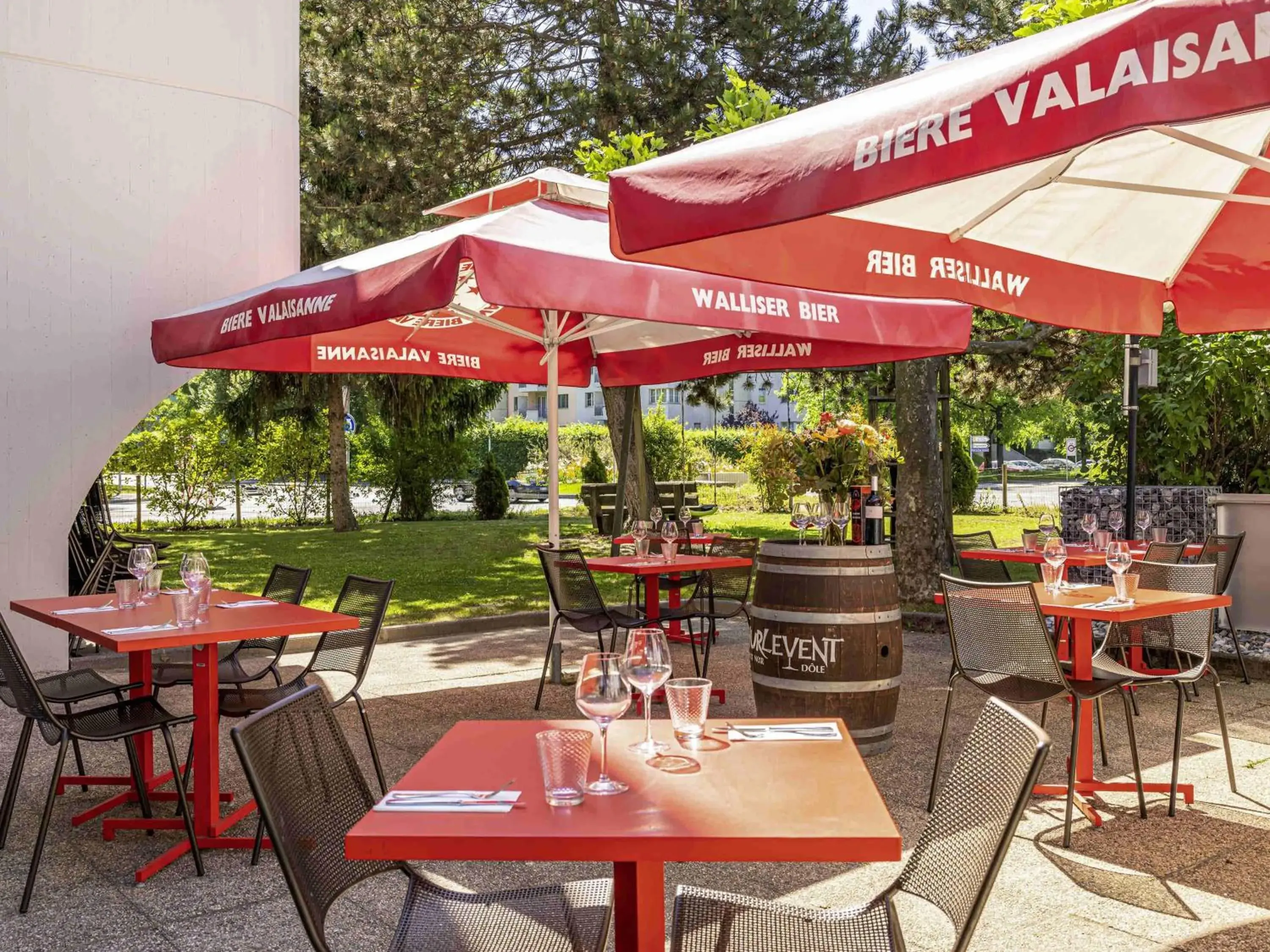 Property building in Ibis Sion Property building in Ibis Sion