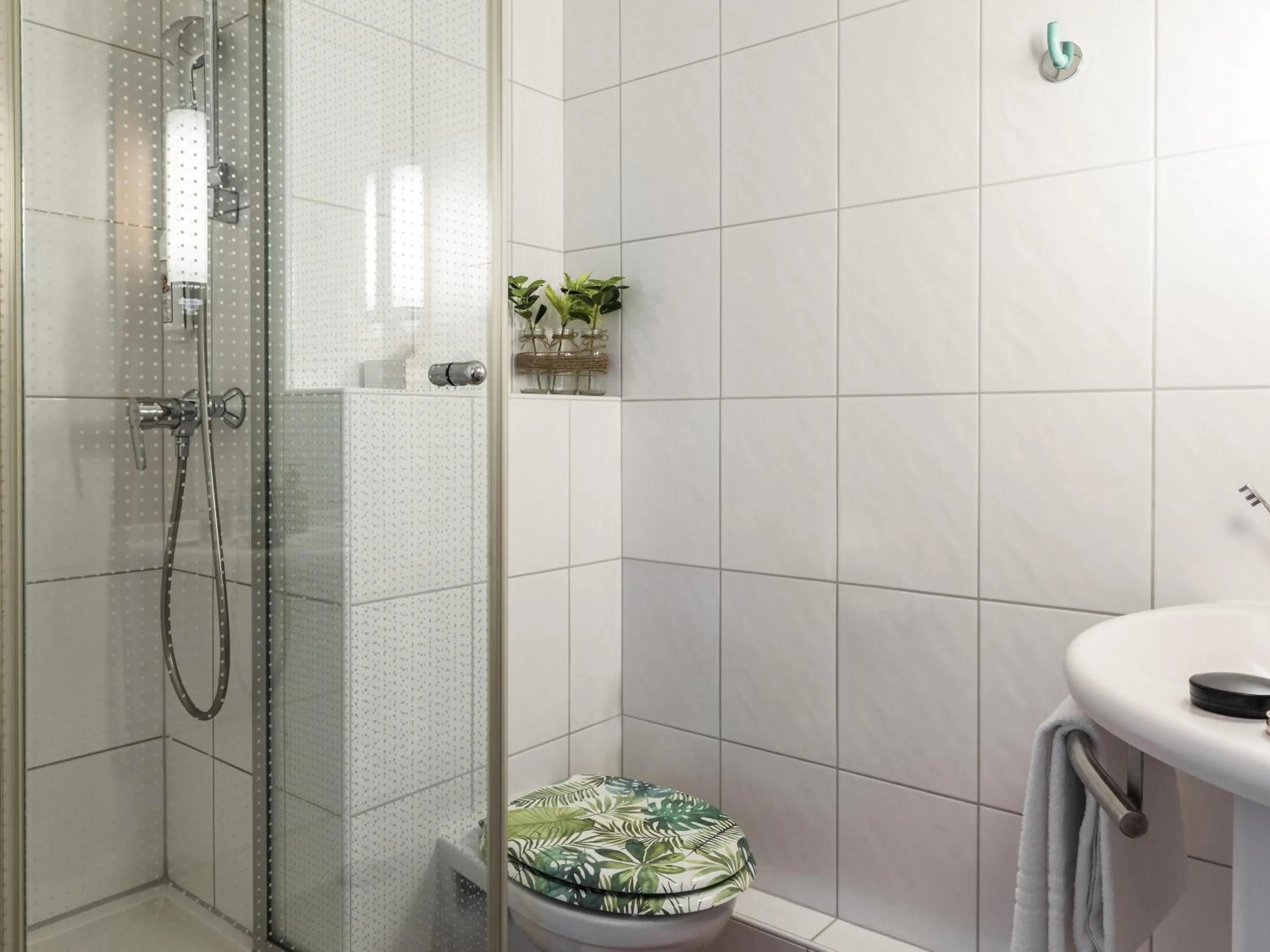 Bedroom in Ibis Sion