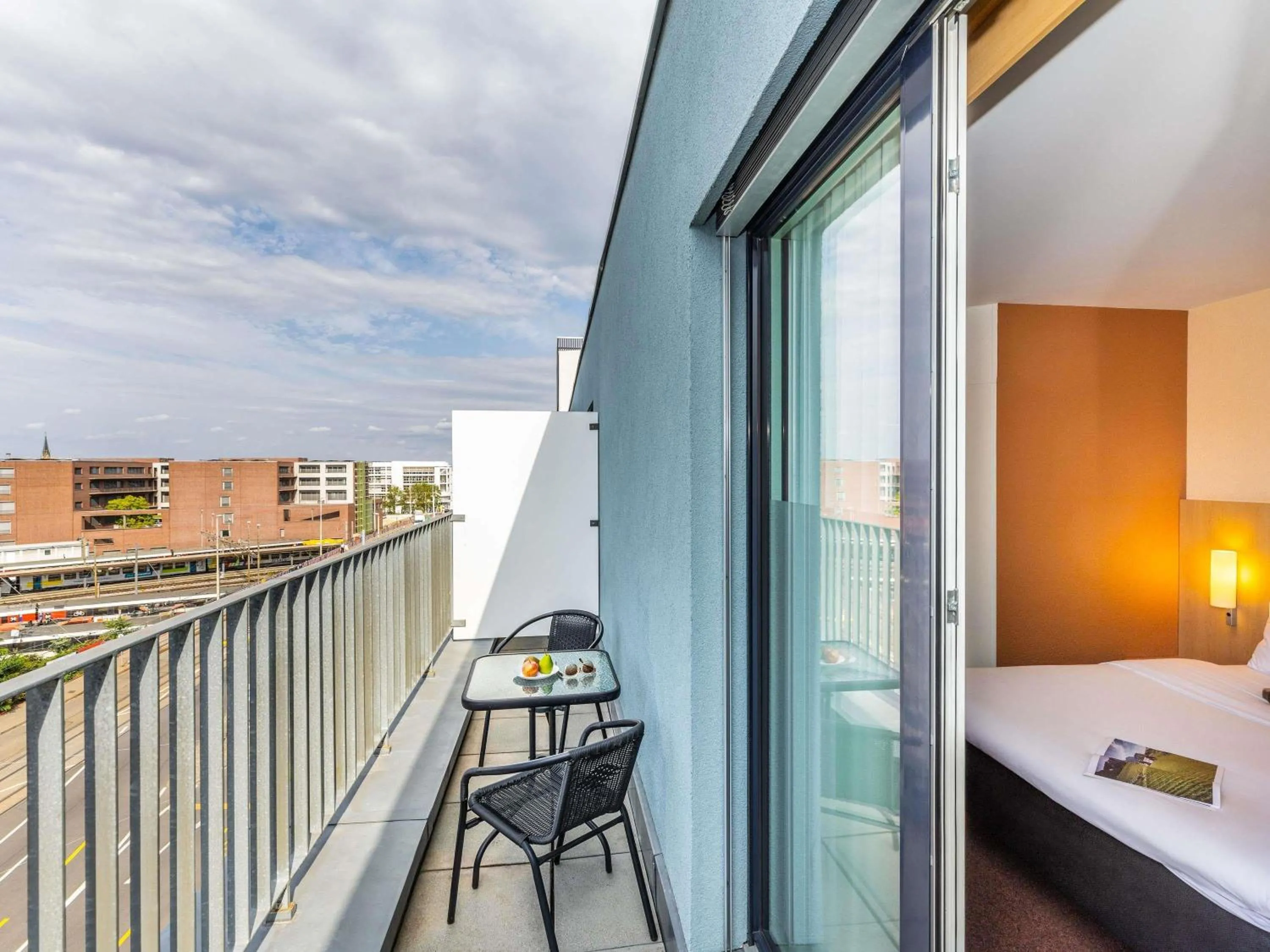 Bedroom, Bed in ibis Basel Bahnhof