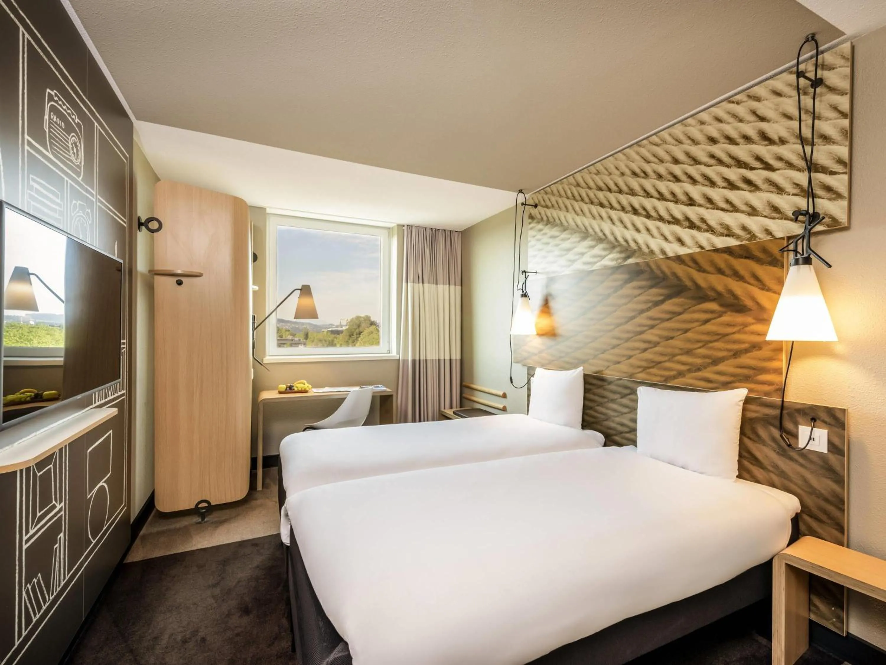 Bedroom, Bed in ibis Bern Expo