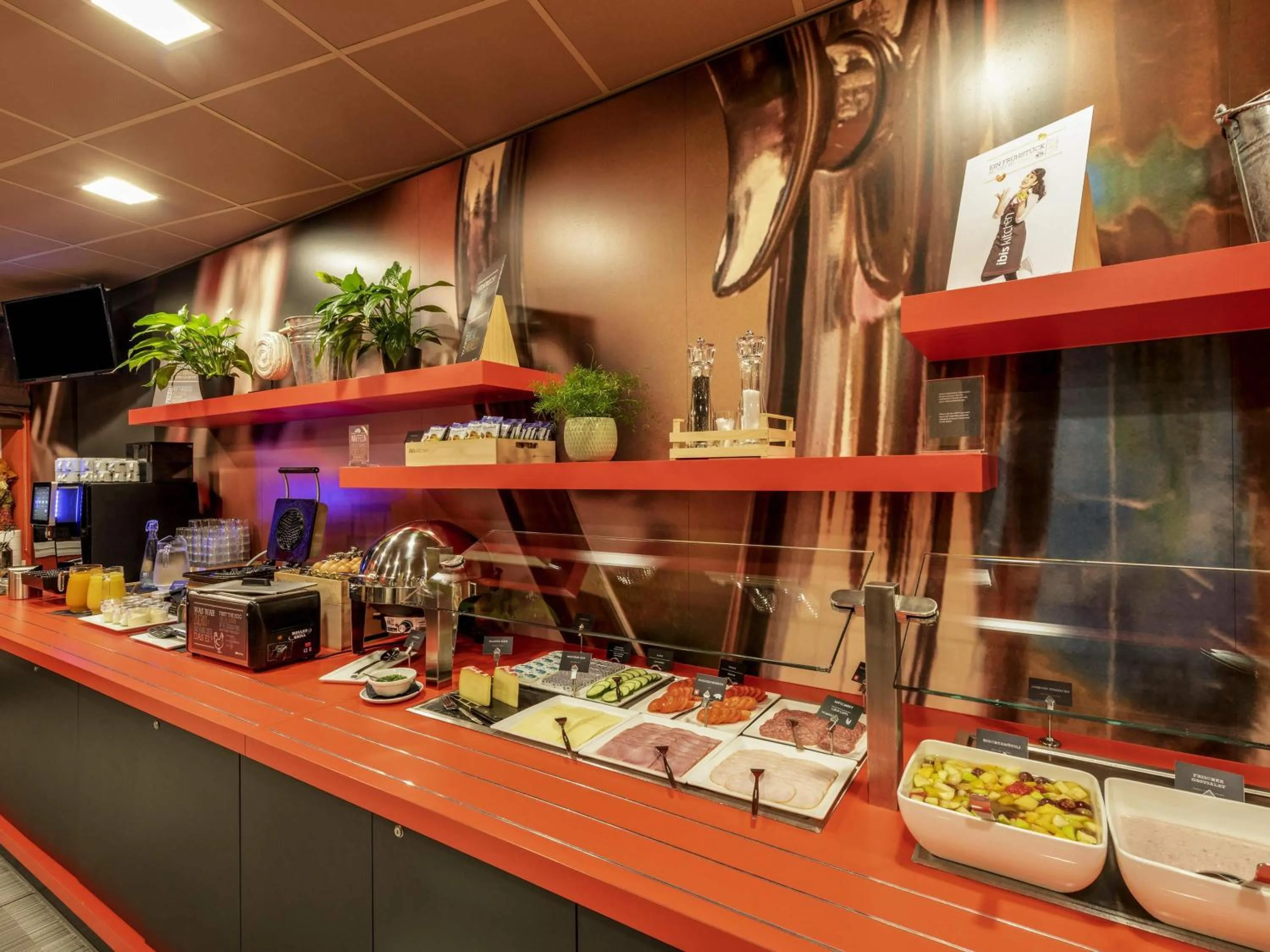 Breakfast in ibis Bern Expo