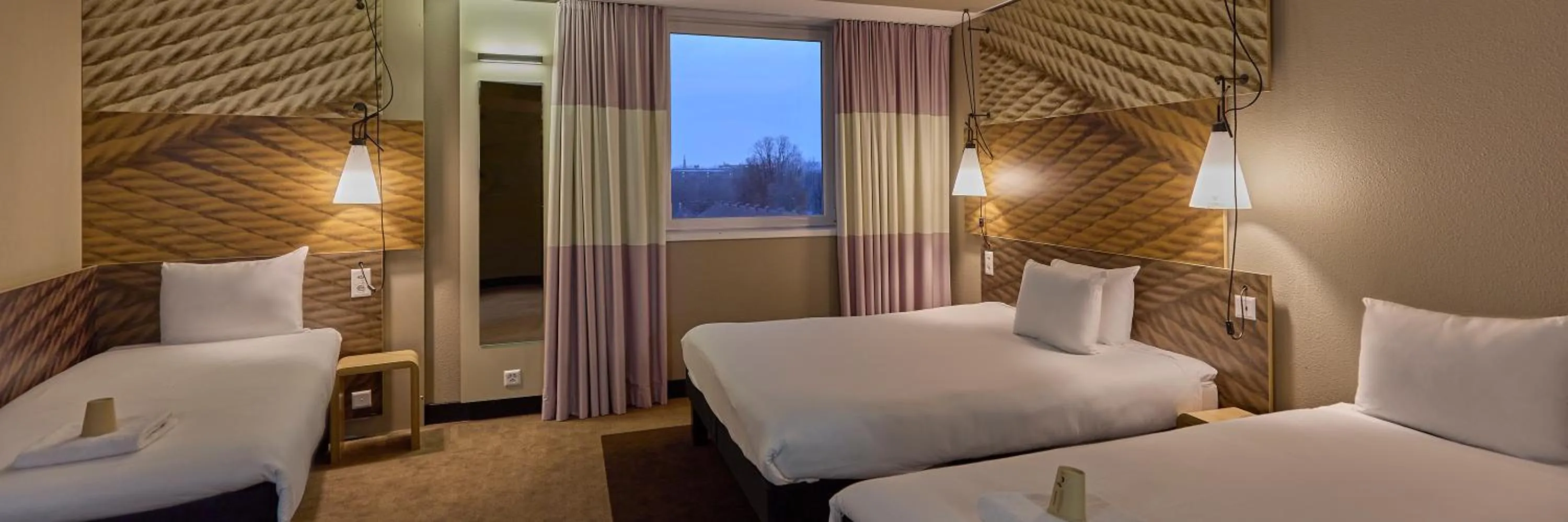 Photo of the whole room, Bed in ibis Bern Expo