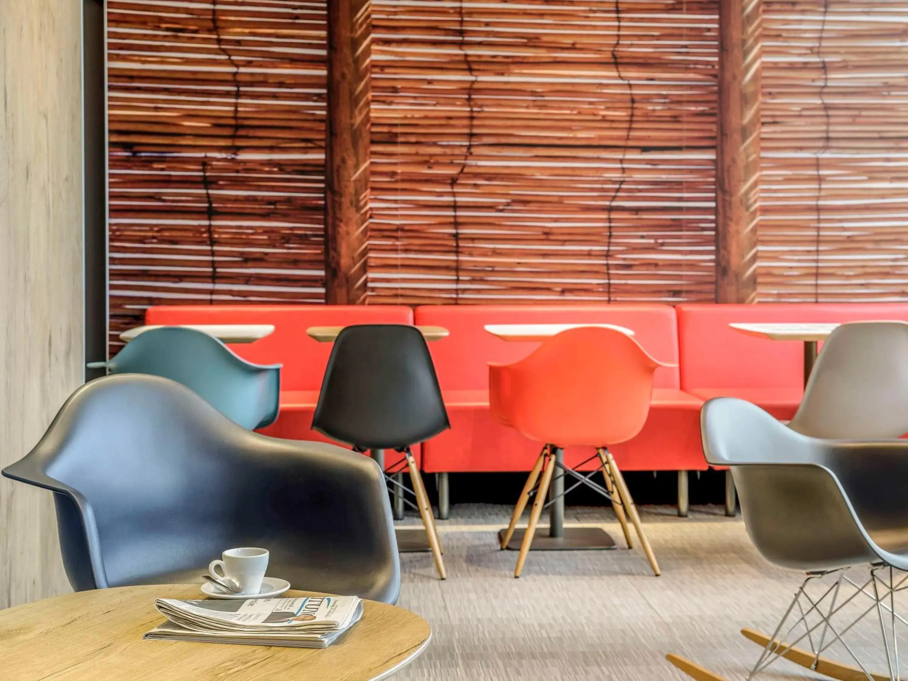Restaurant/places to eat in ibis Luzern Kriens Restaurant/places to eat in ibis Luzern Kriens
