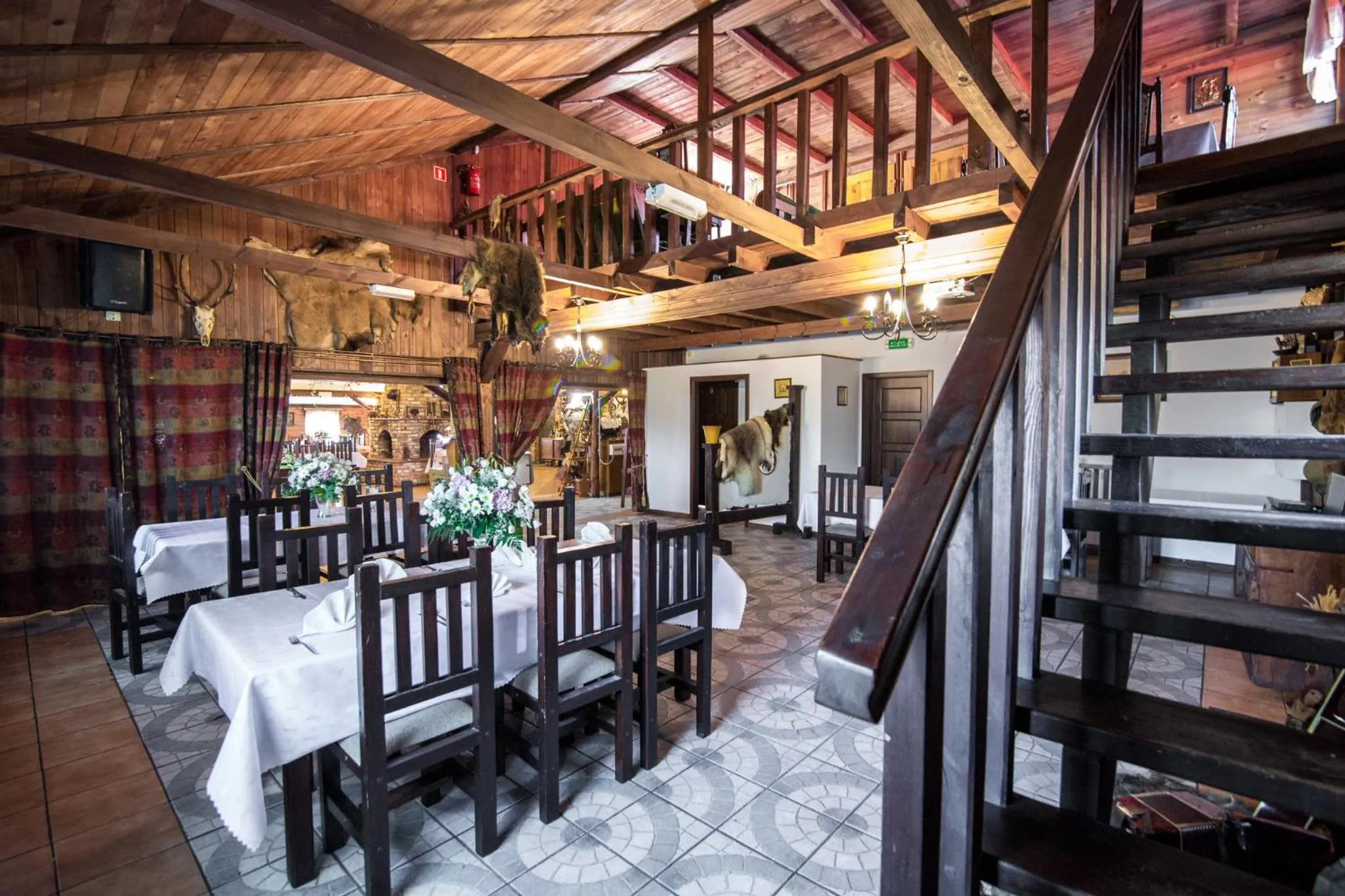 Restaurant/places to eat in Karczma Pod Topolami