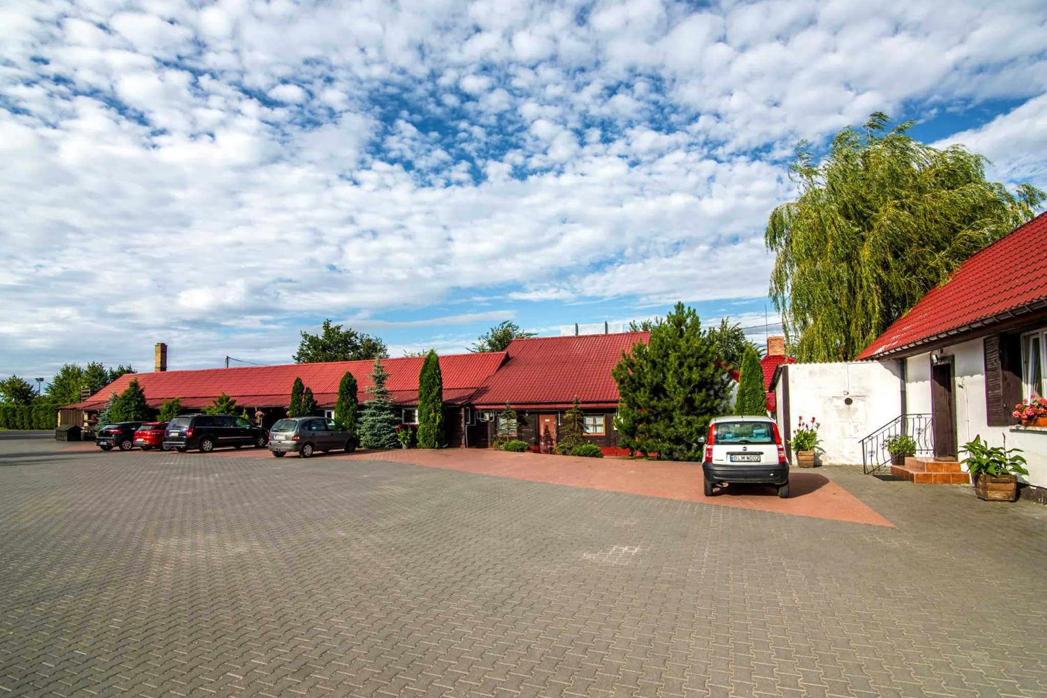 Property building in Karczma Pod Topolami
