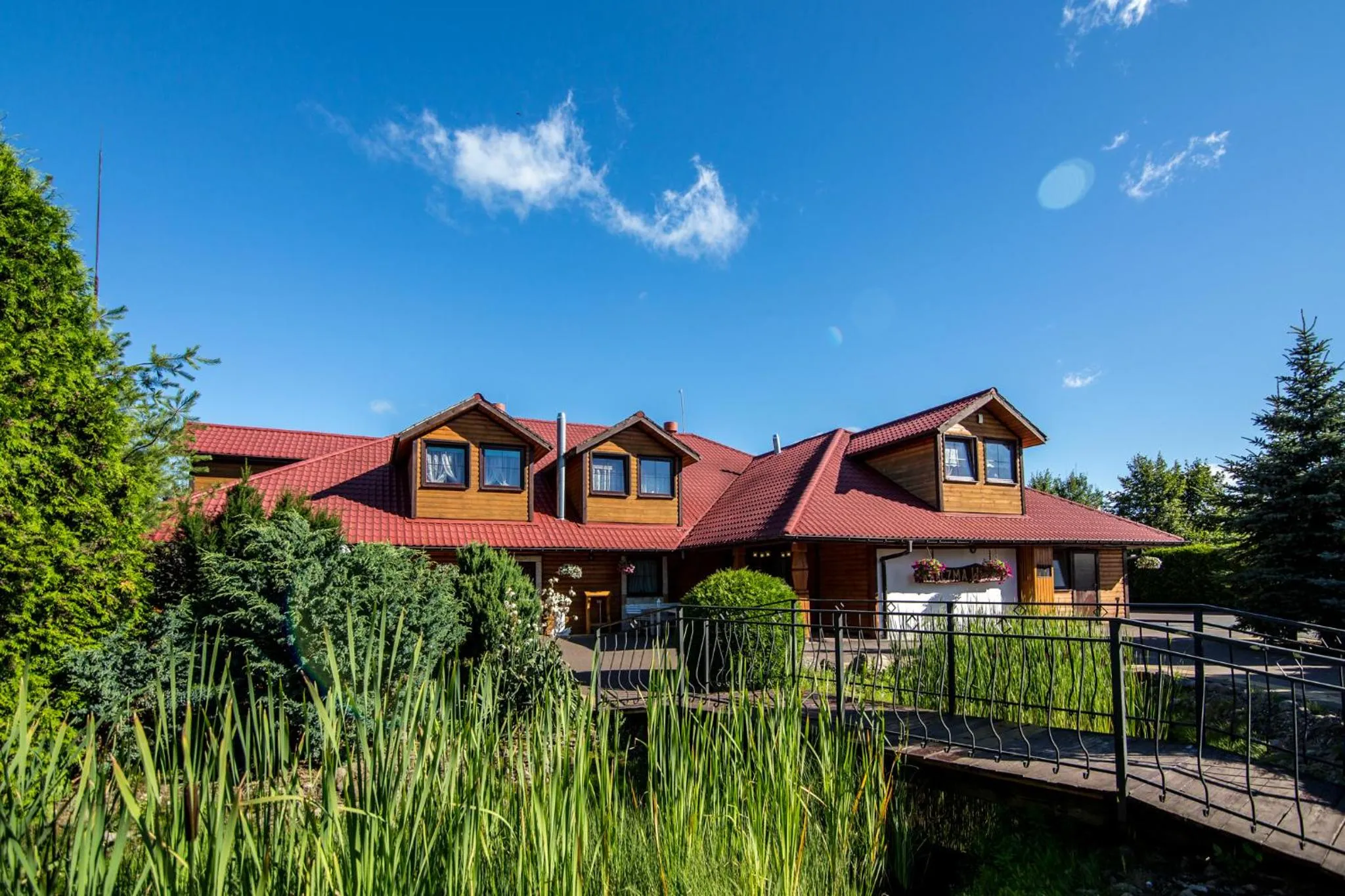 Area and facilities in Karczma Pod Topolami