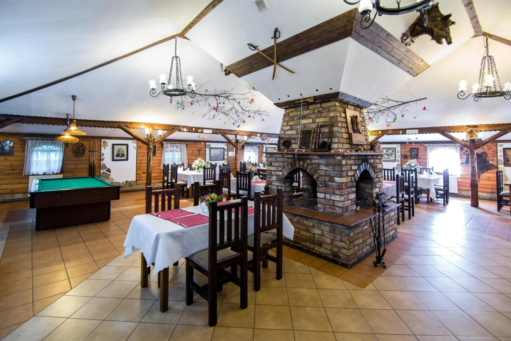 Restaurant/places to eat in Karczma Pod Topolami