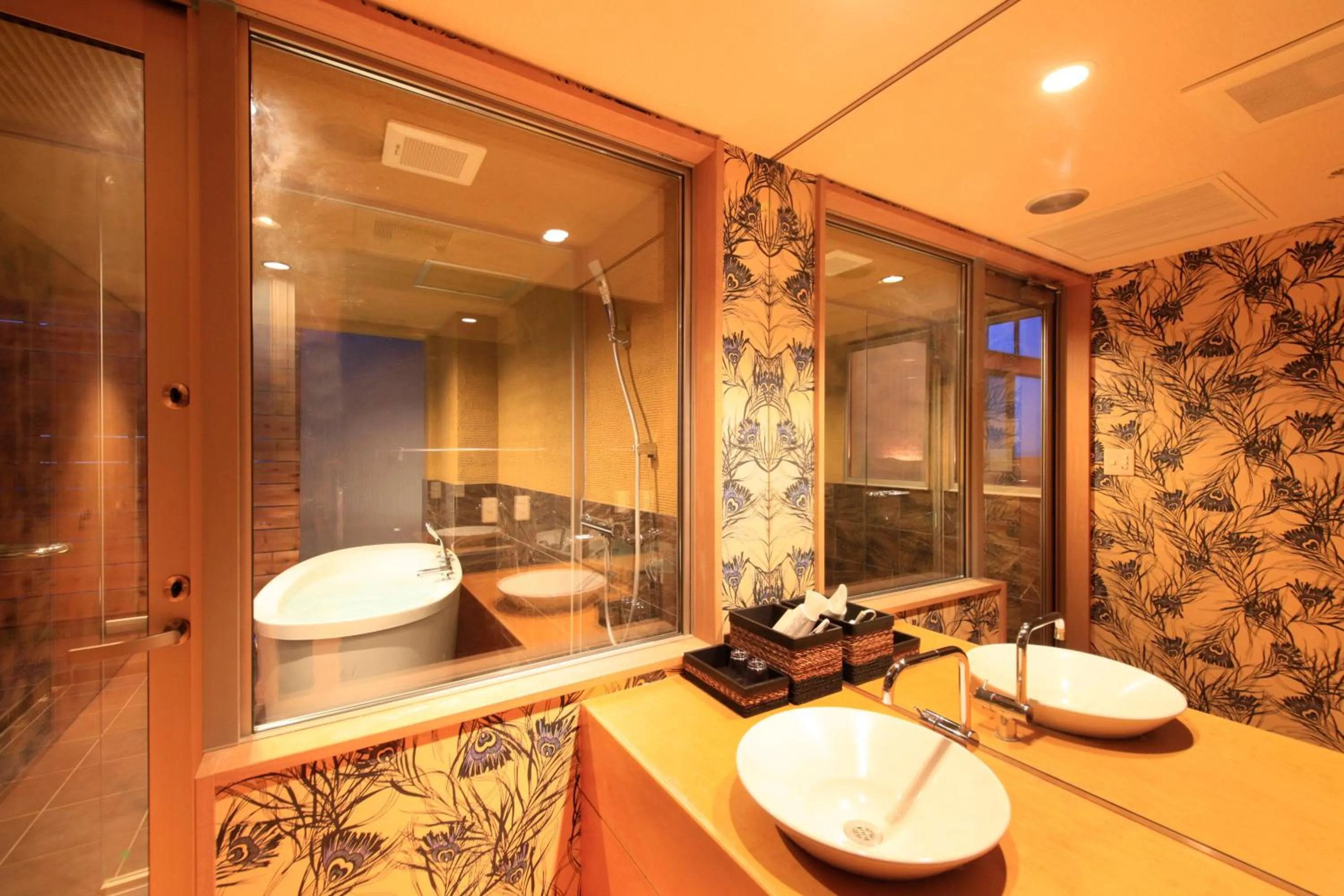 Photo of the whole room in Atami Tensui