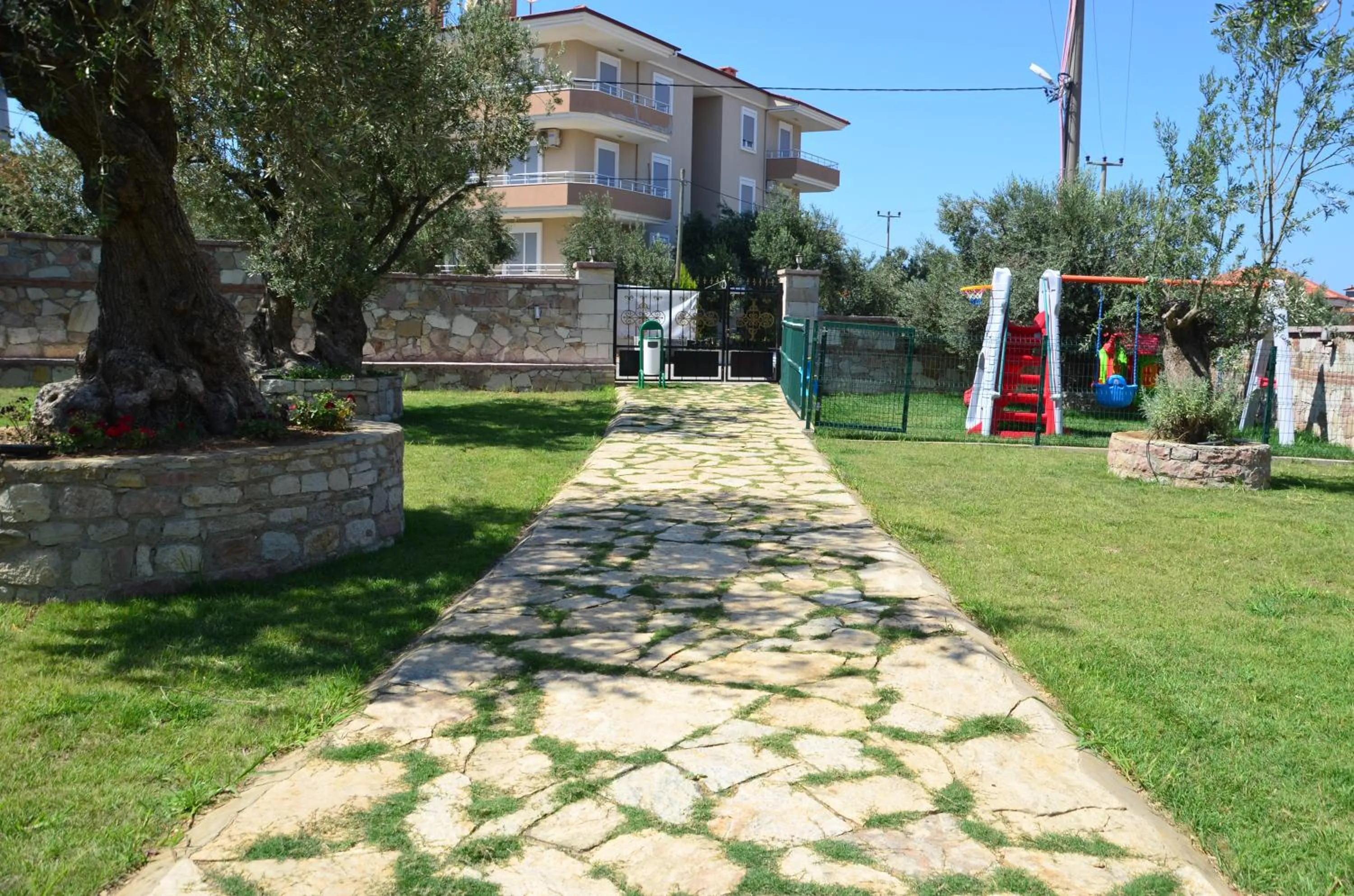 Spring in Elisa Hotel