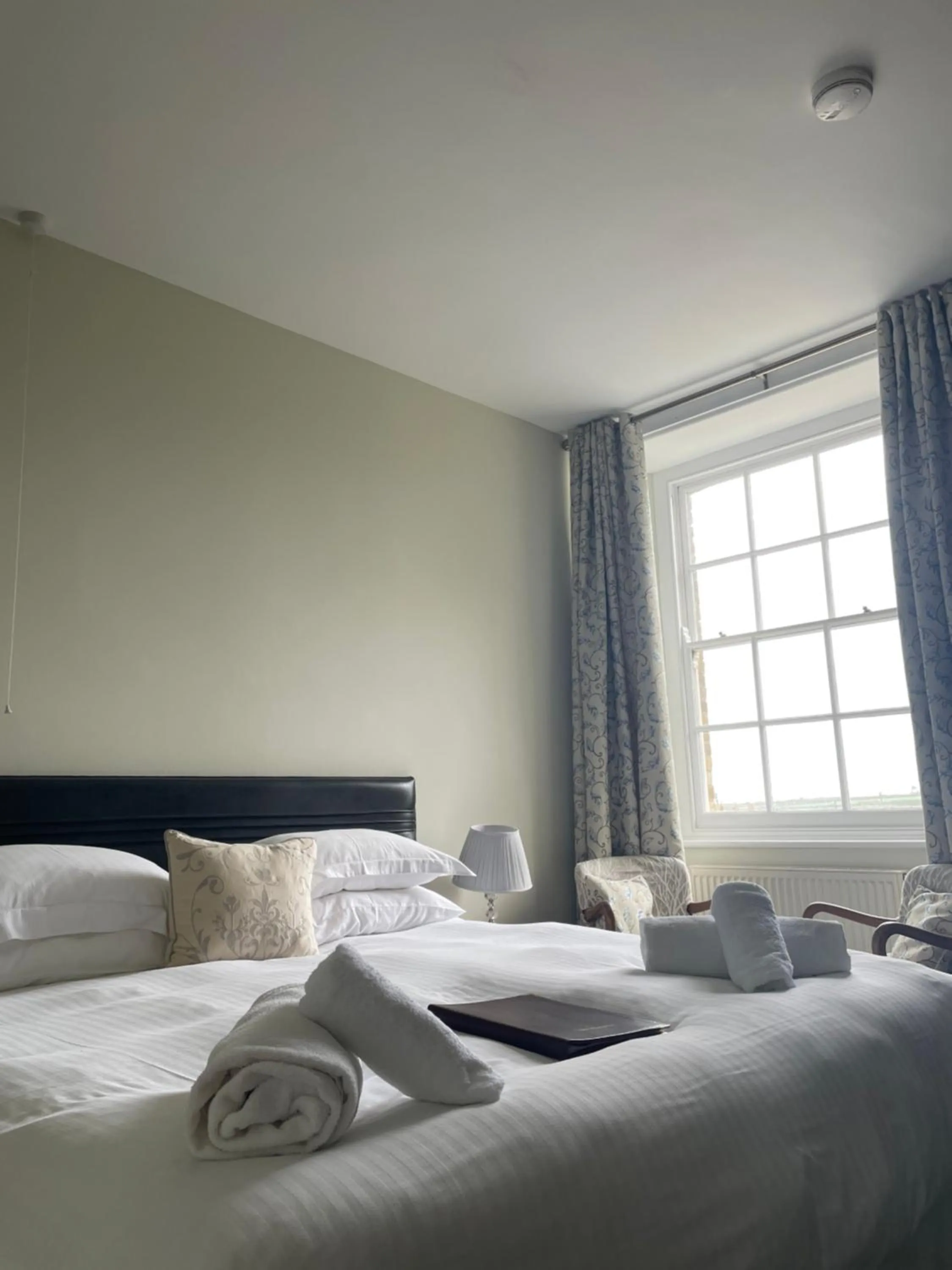 Bed in Trevanger Farm Bed and Breakfast