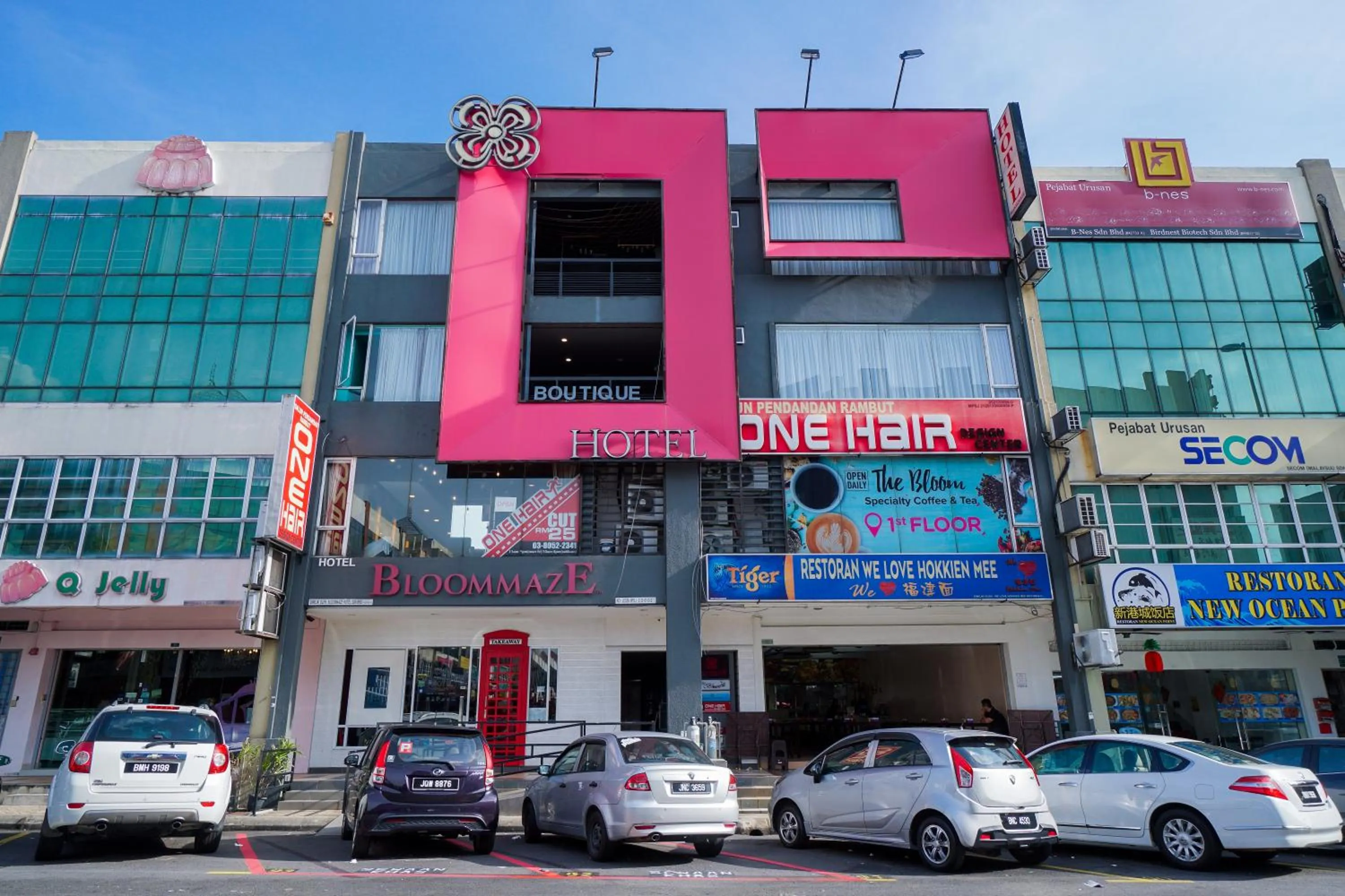 Facade/entrance in Bloommaze Boutique Hotel Puchong