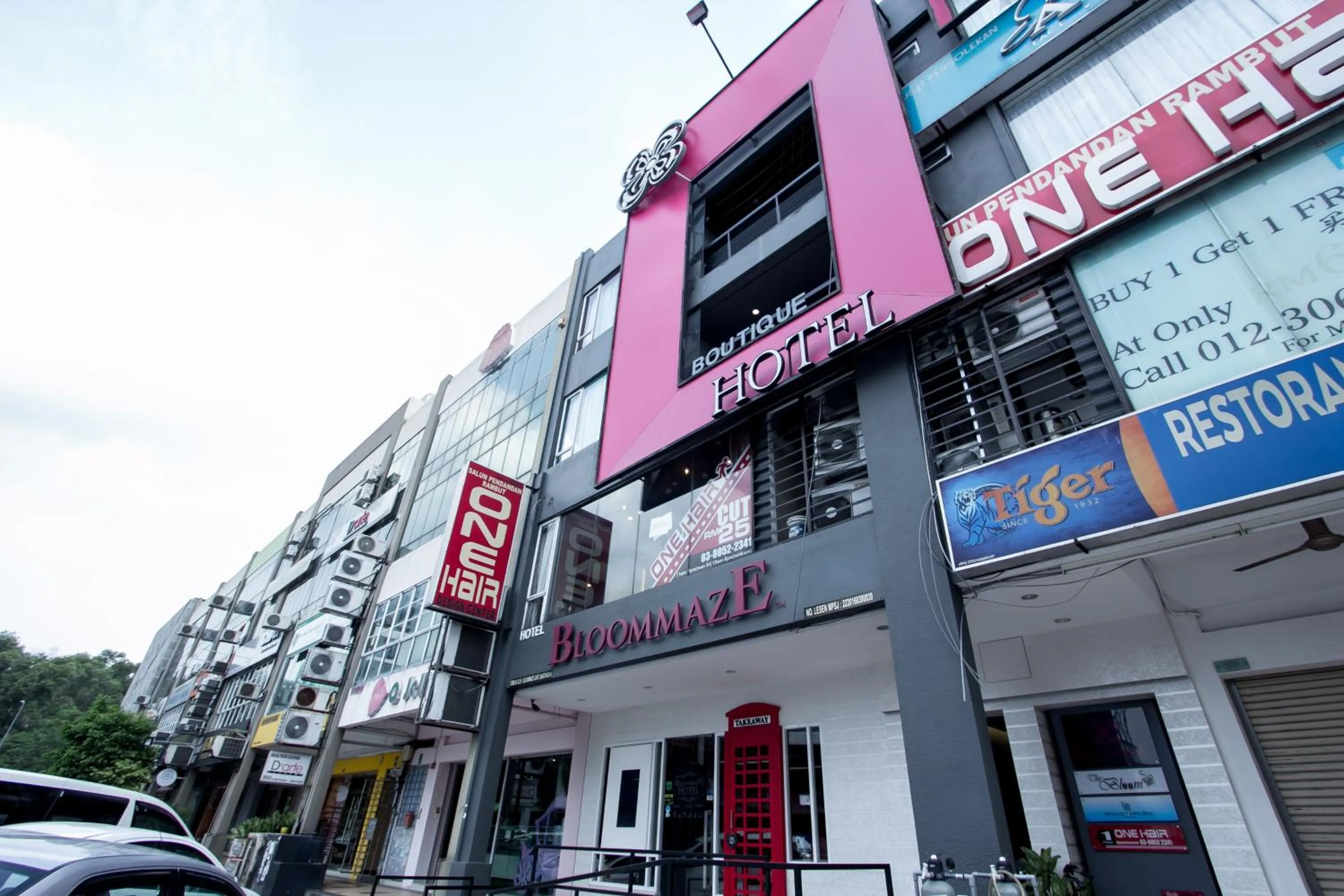 Property building in Bloommaze Boutique Hotel Puchong
