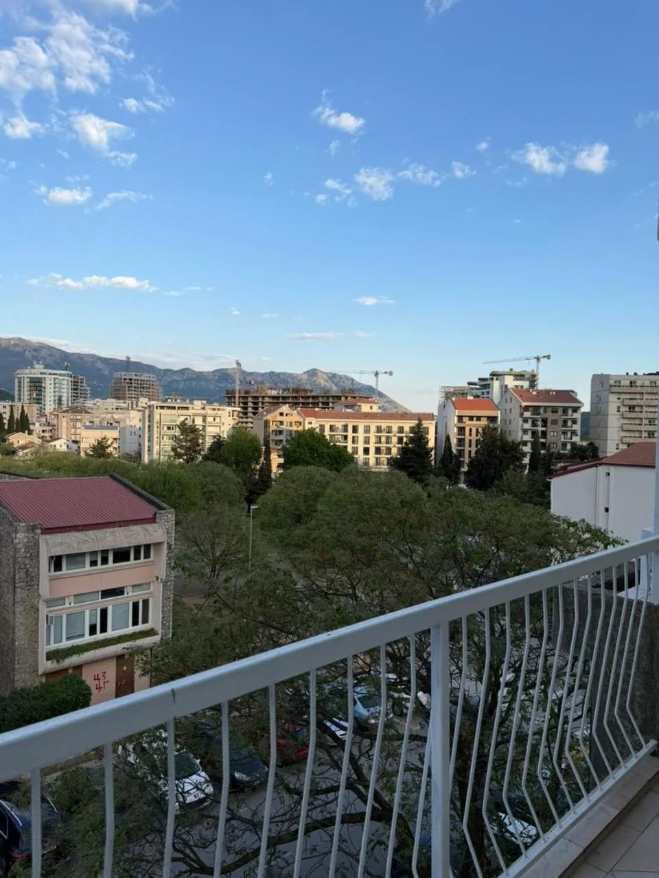 Aqua Breeze Apartments
