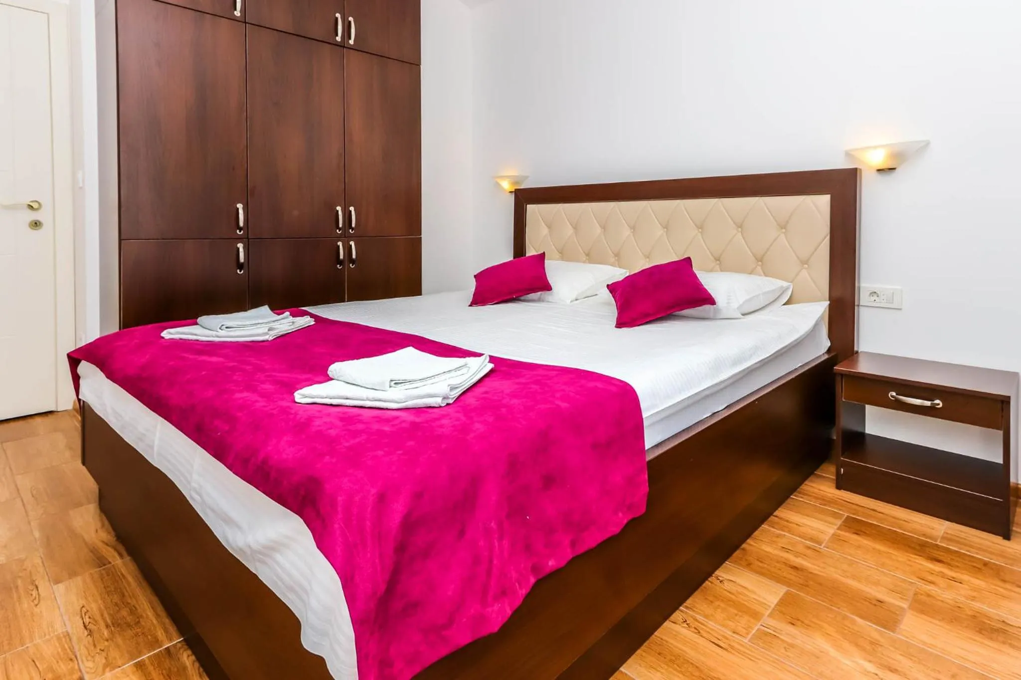 Bedroom, Bed in Aqua Breeze Apartments