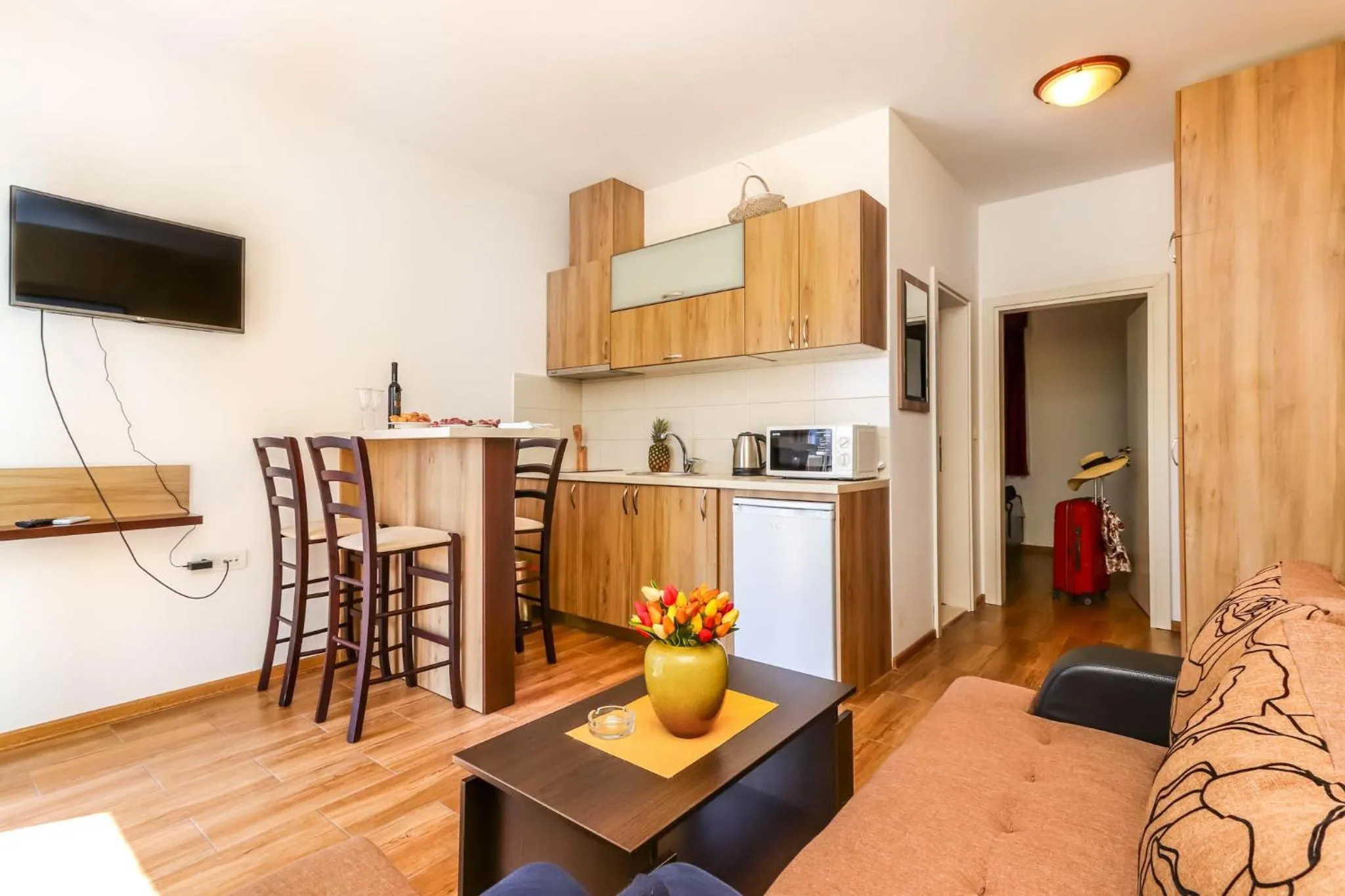 Living room in Aqua Breeze Apartments