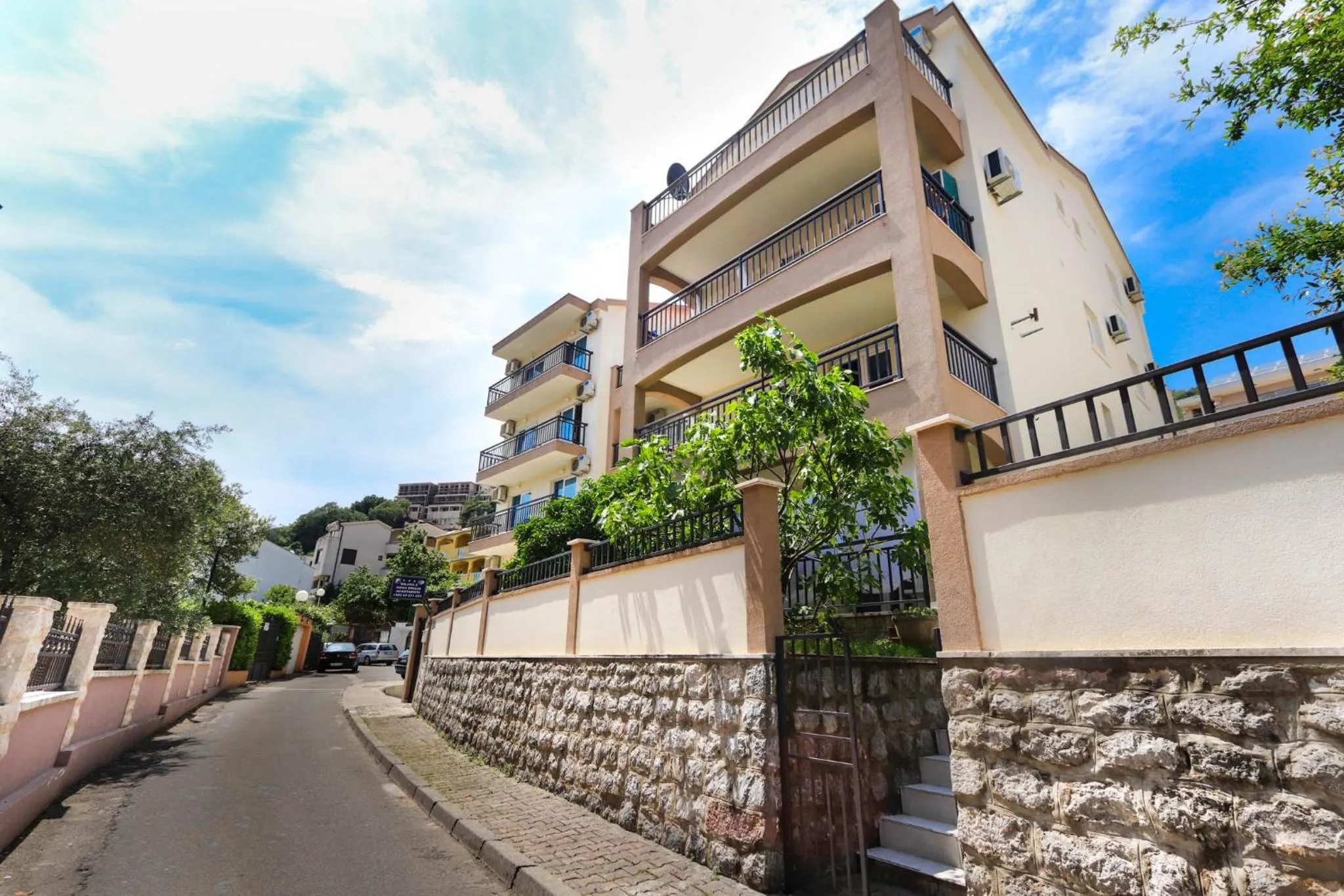 Facade/entrance in Aqua Breeze Apartments