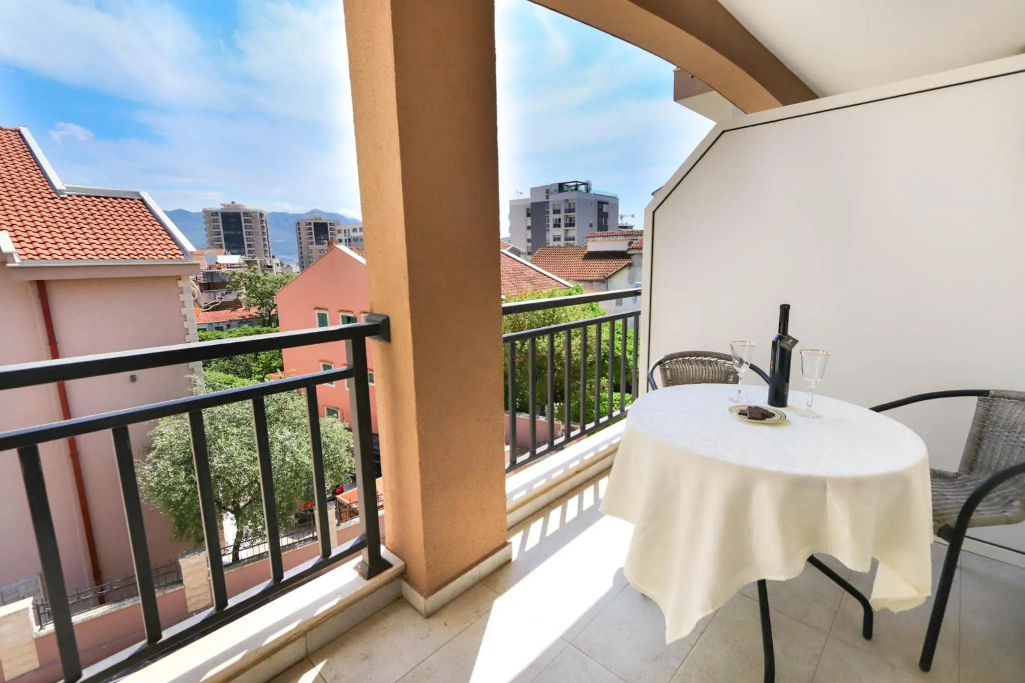 Balcony/Terrace in Aqua Breeze Apartments