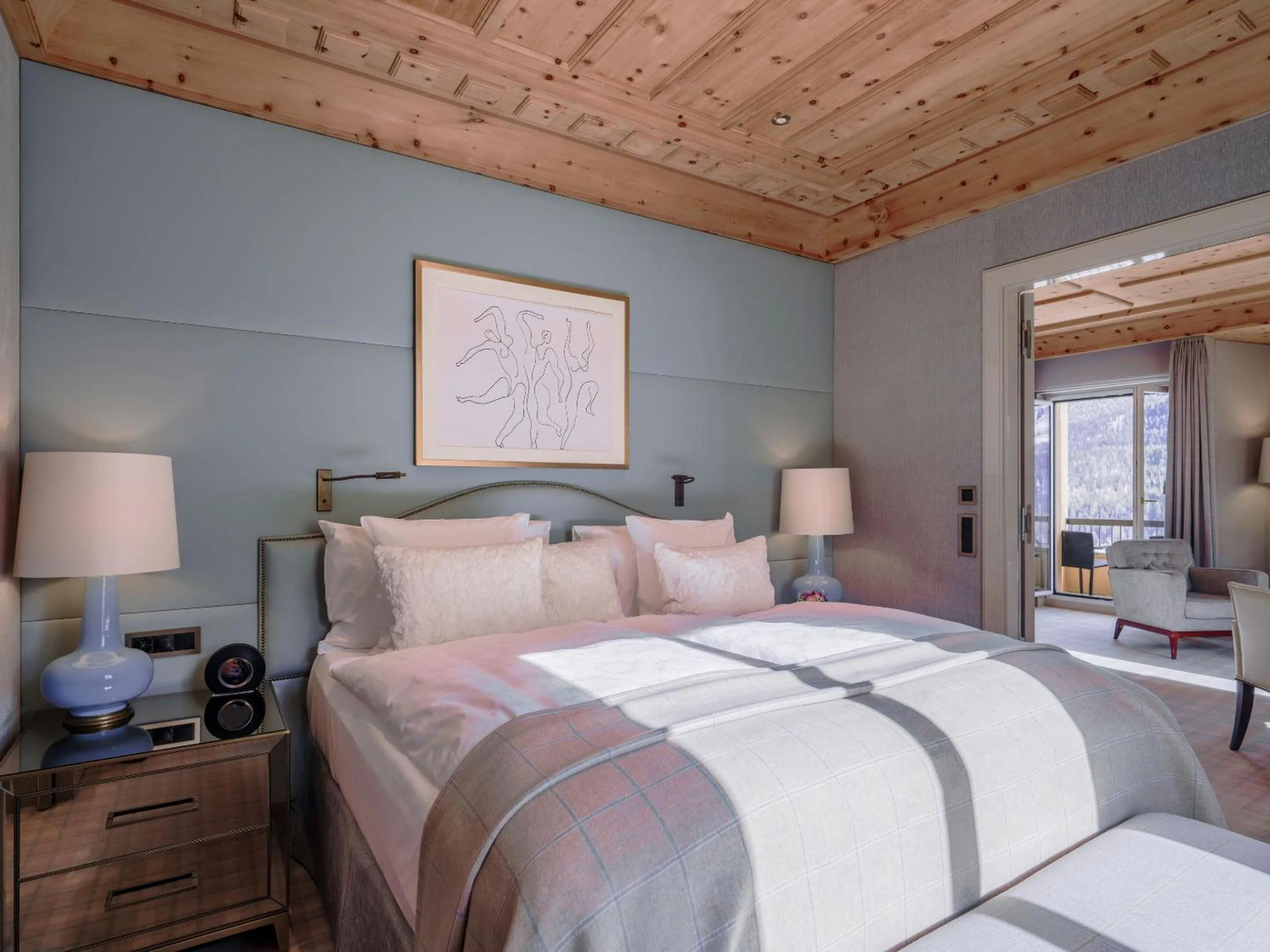 Seating area, Bed in Kulm Hotel St. Moritz