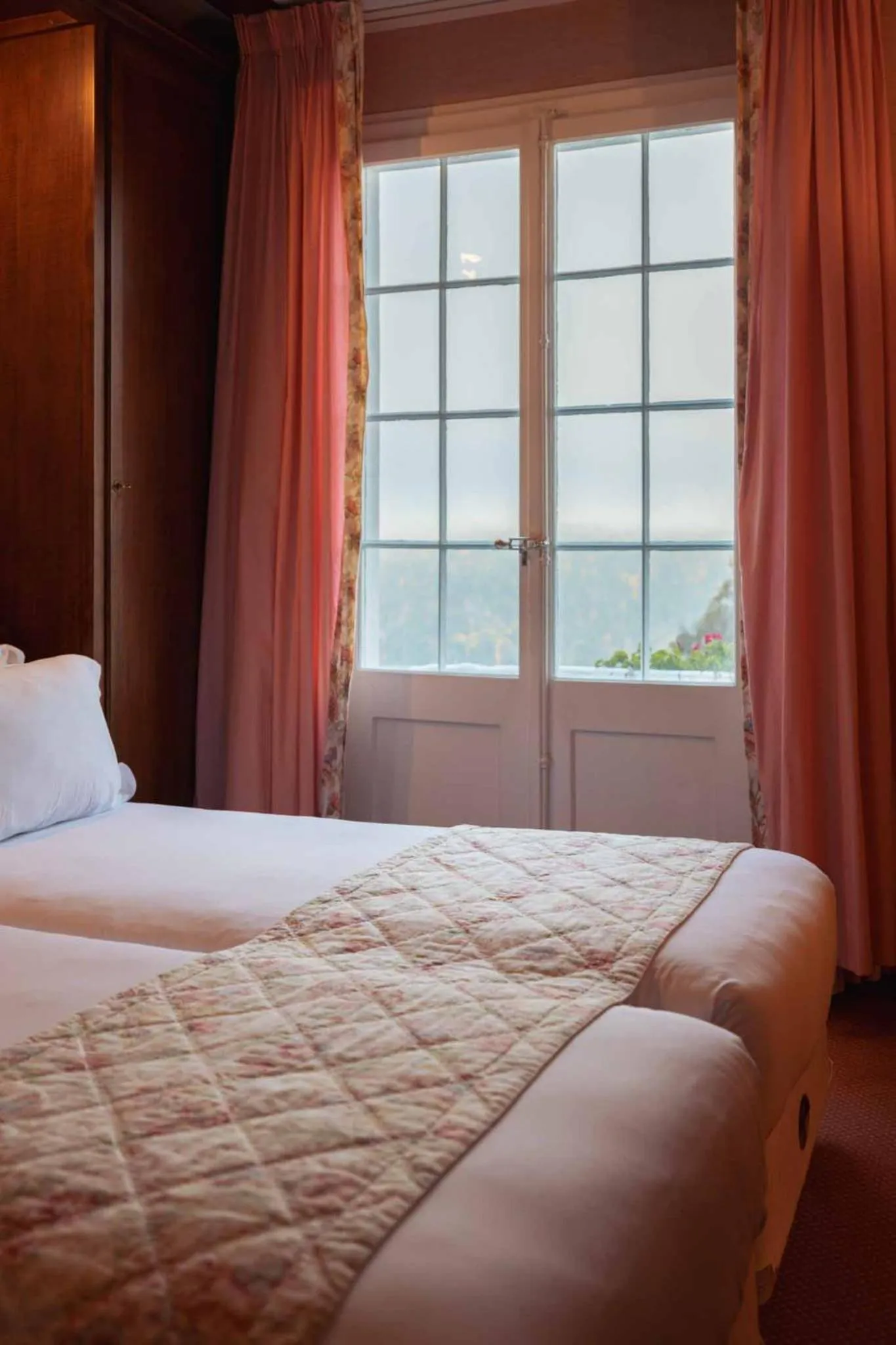 Natural landscape, Bed in Hotel Regina