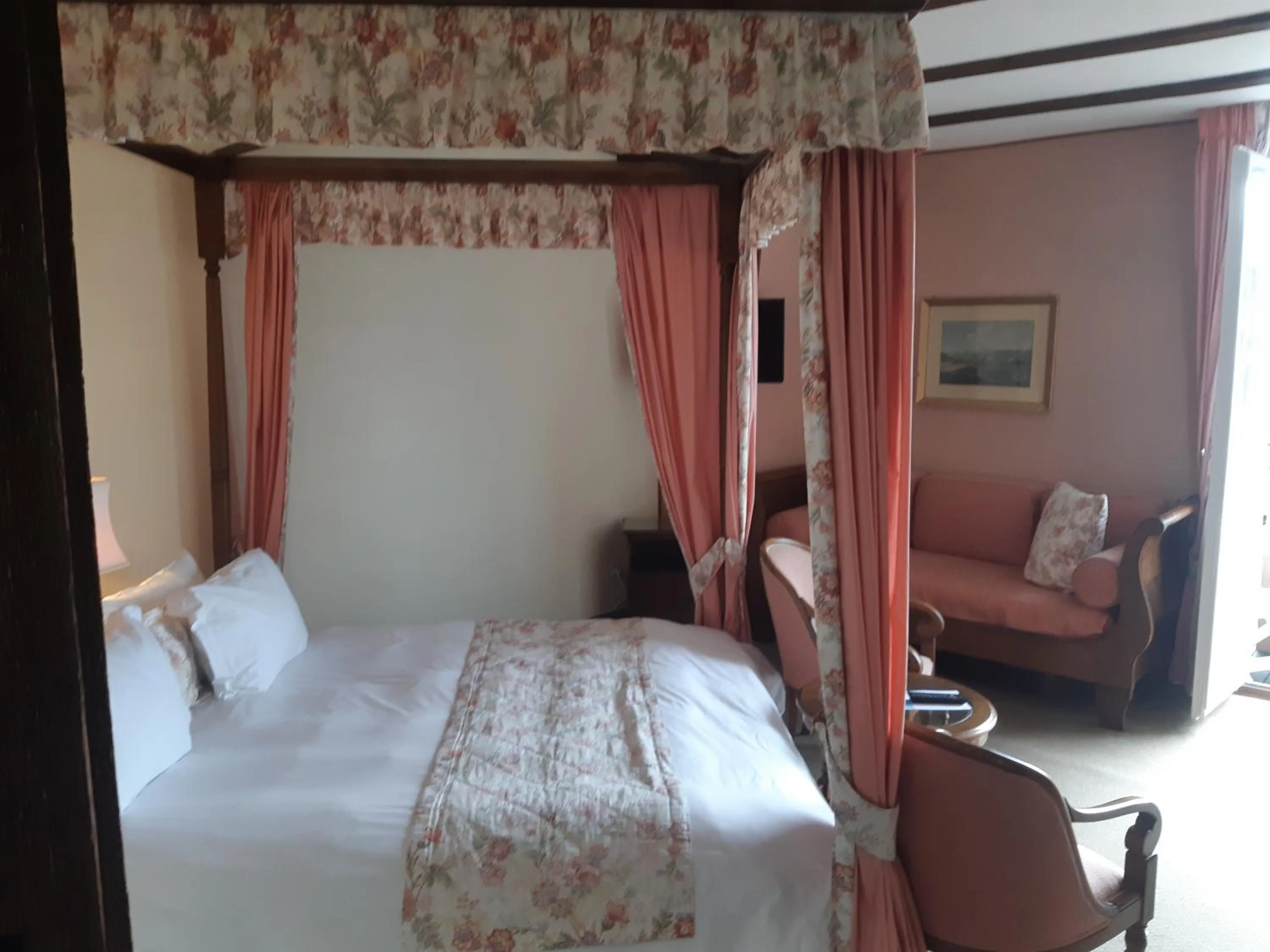 Photo of the whole room, Bed in Hotel Regina