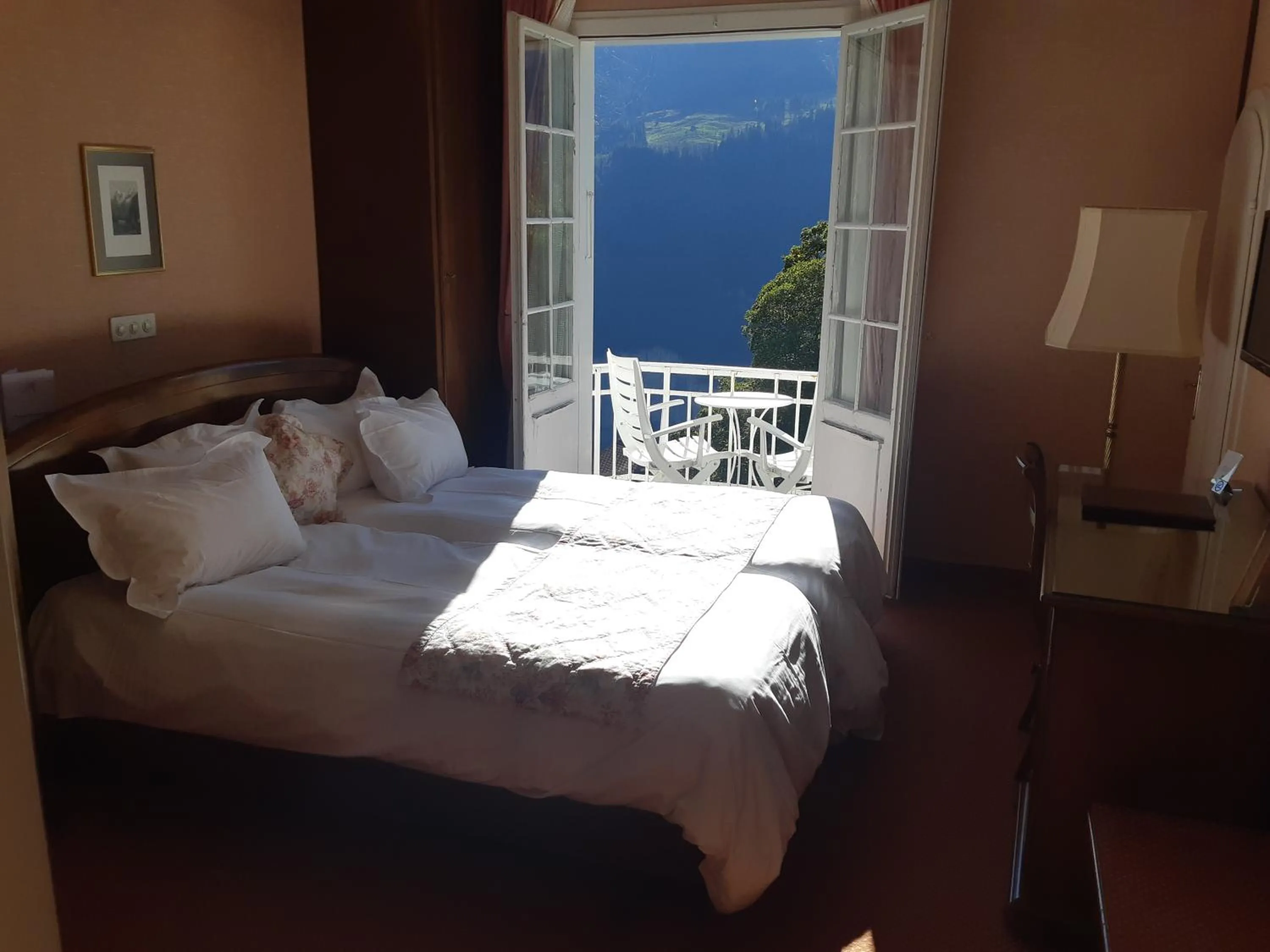 View (from property/room), Bed in Hotel Regina