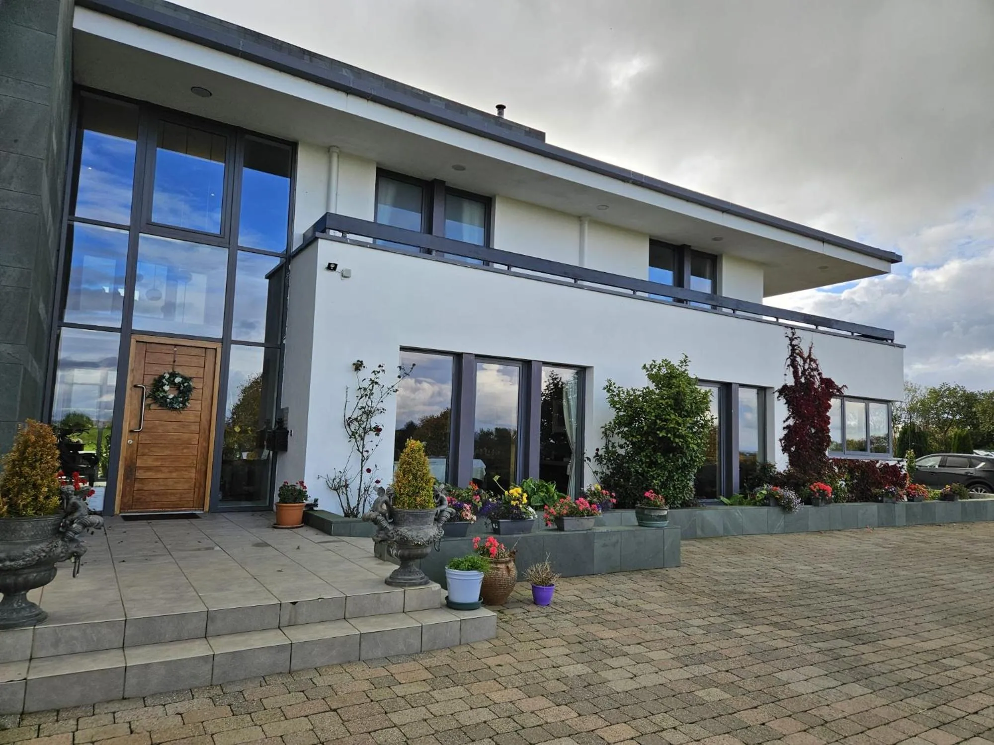 Property building in Hazelwood Country House