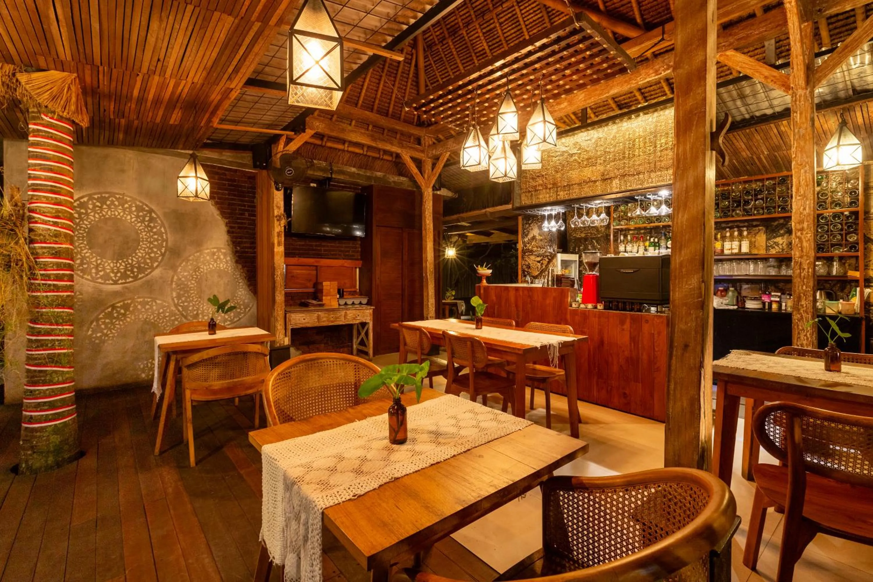 Restaurant/places to eat in Bije Suite Villa Ubud