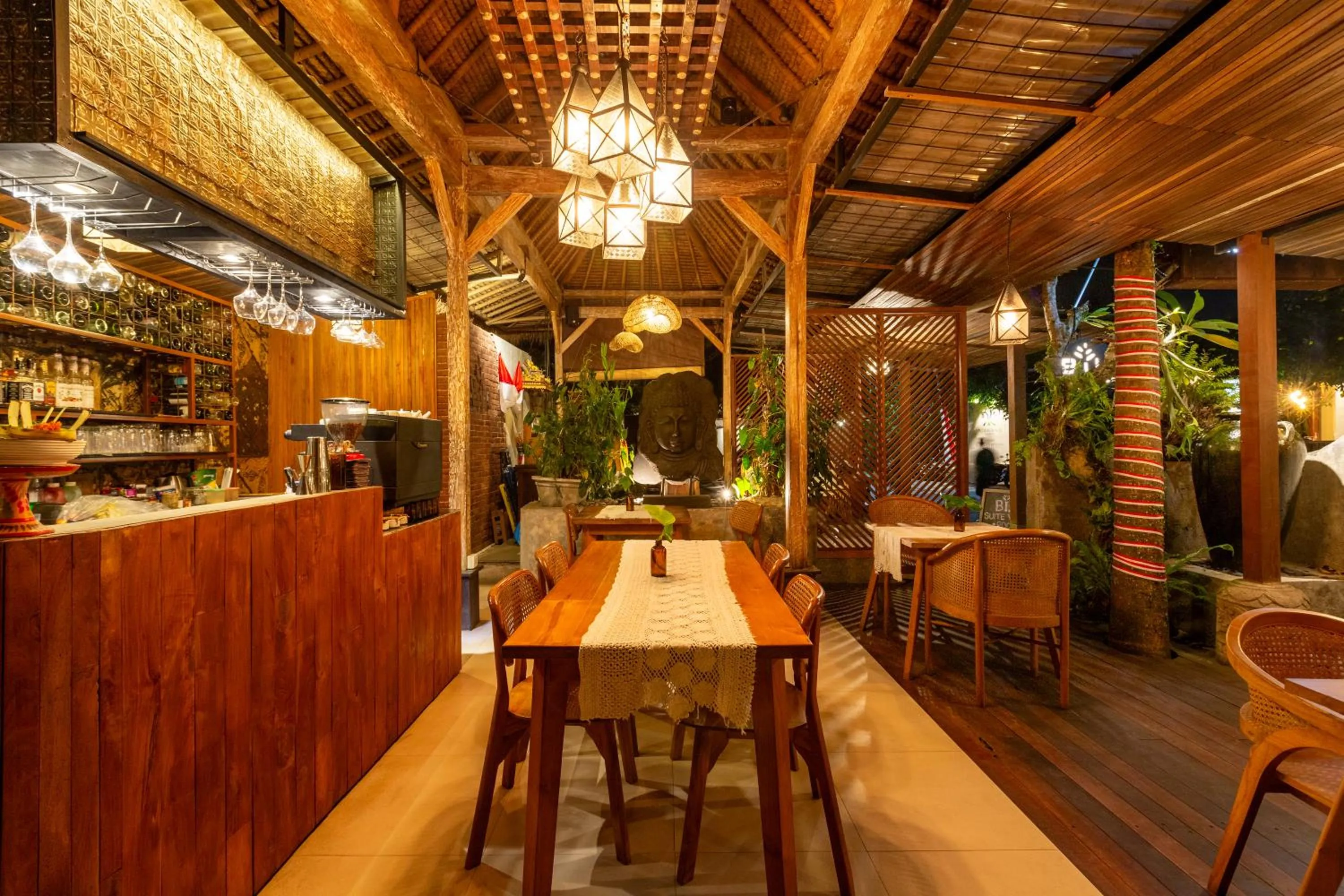 Restaurant/places to eat in Bije Suite Villa Ubud