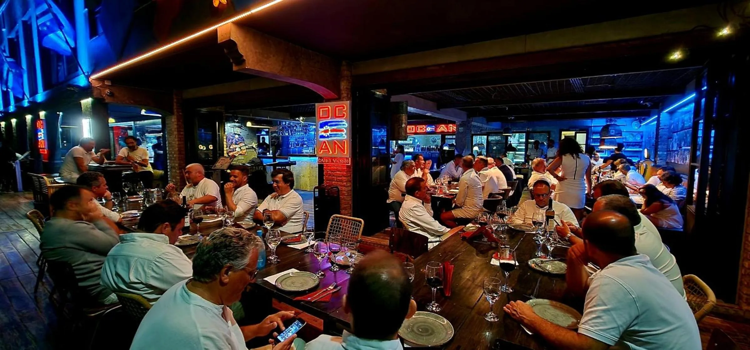 Restaurant/places to eat in Ocean Suites