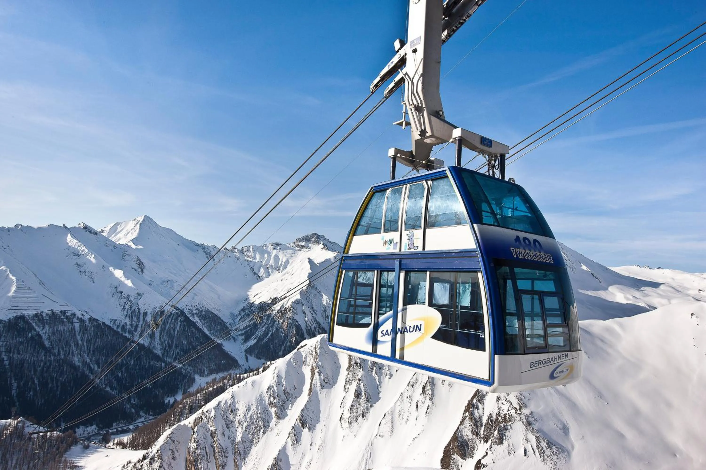 Skiing in Samnaunerhof Vital-Hotel